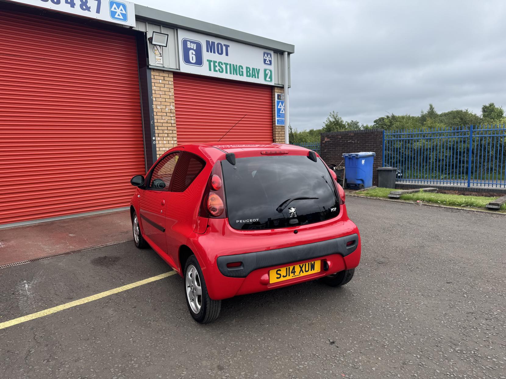 Peugeot 107 1.0 12V Allure Hatchback 3dr Petrol Manual Euro 5 (68 ps)