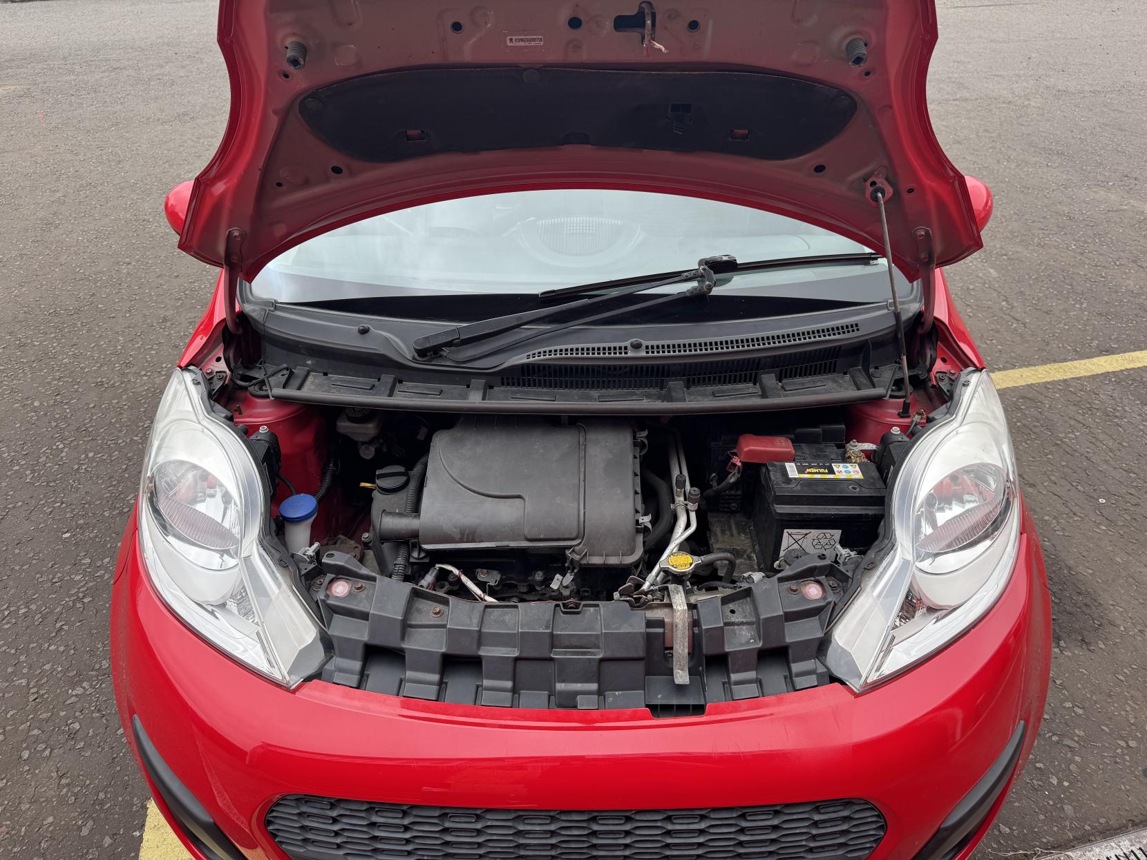Peugeot 107 1.0 12V Allure Hatchback 3dr Petrol Manual Euro 5 (68 ps)