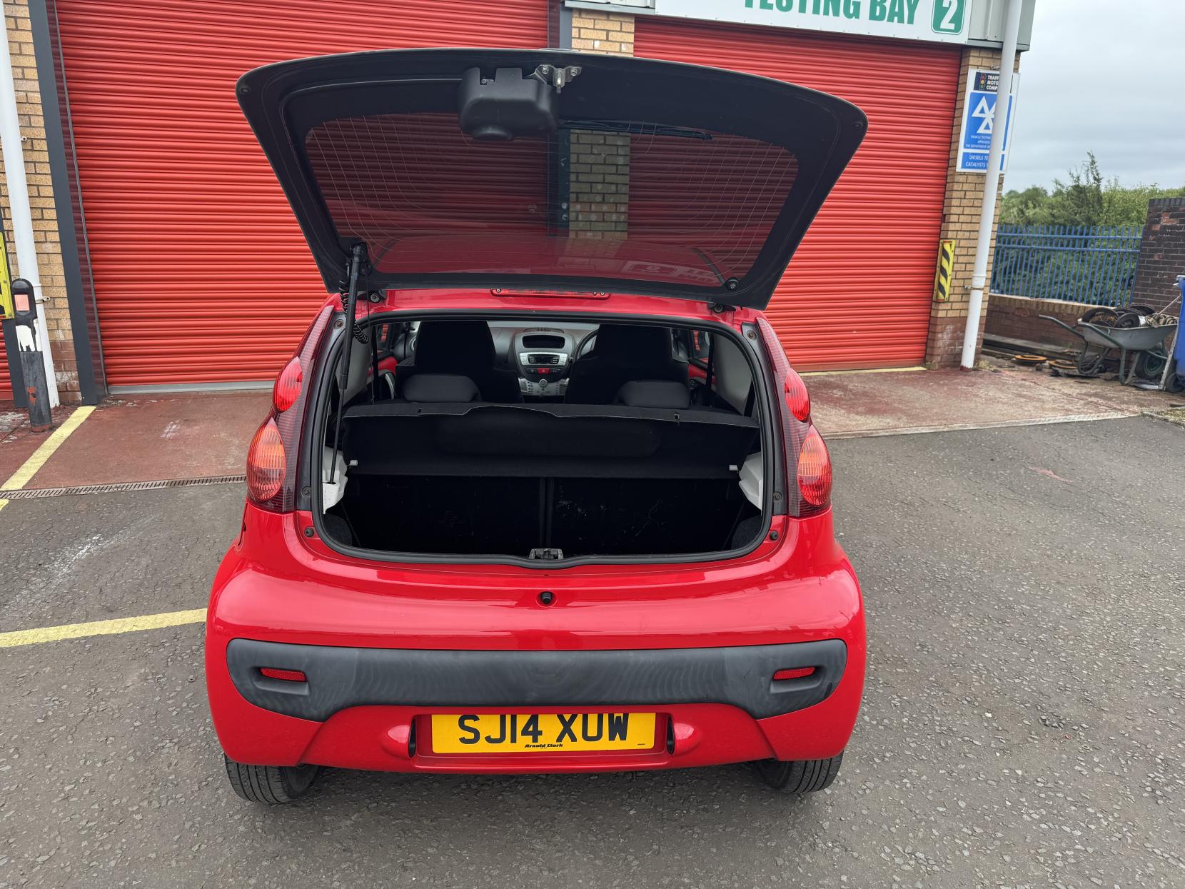 Peugeot 107 1.0 12V Allure Hatchback 3dr Petrol Manual Euro 5 (68 ps)
