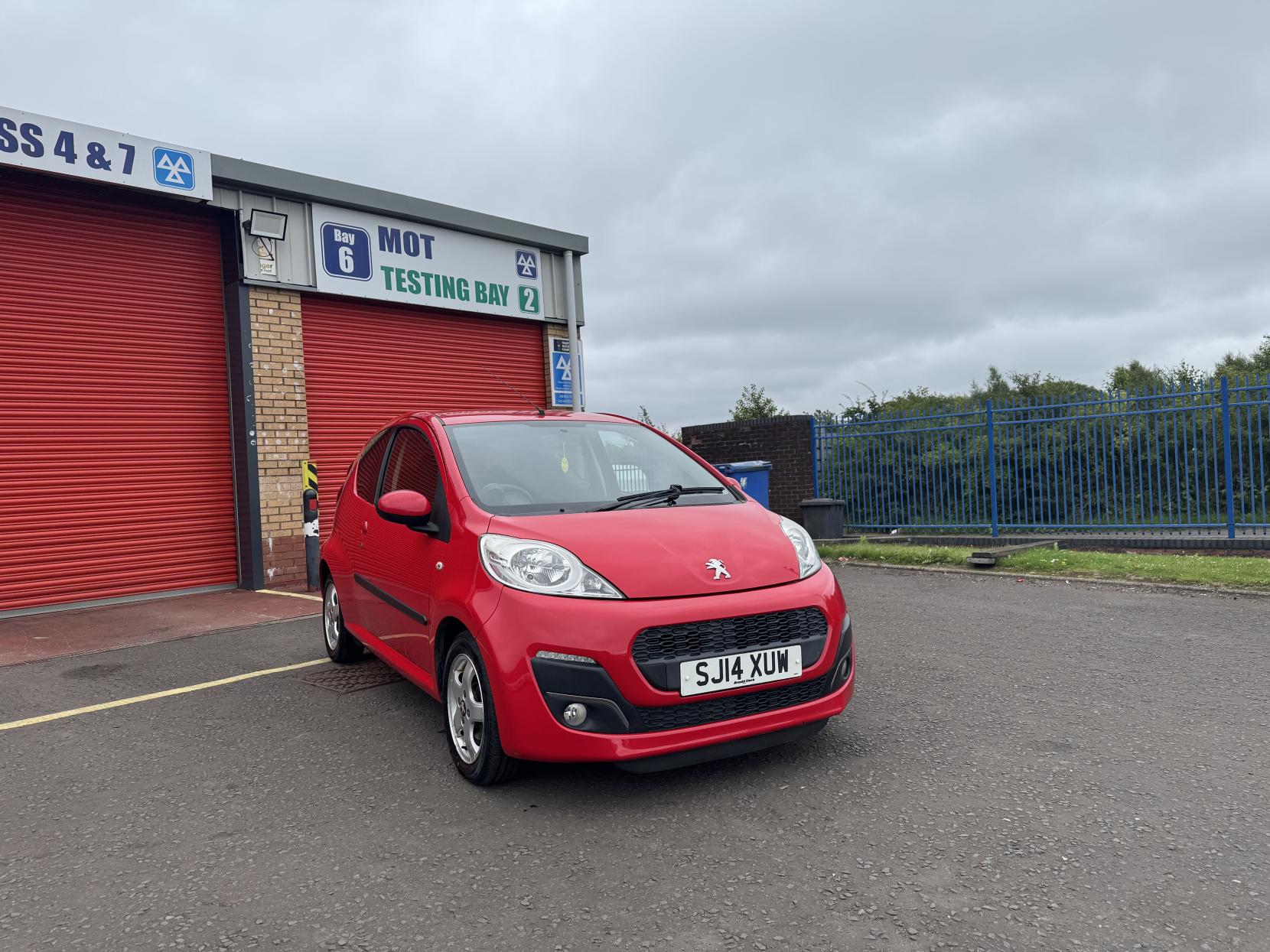 Peugeot 107 1.0 12V Allure Hatchback 3dr Petrol Manual Euro 5 (68 ps)