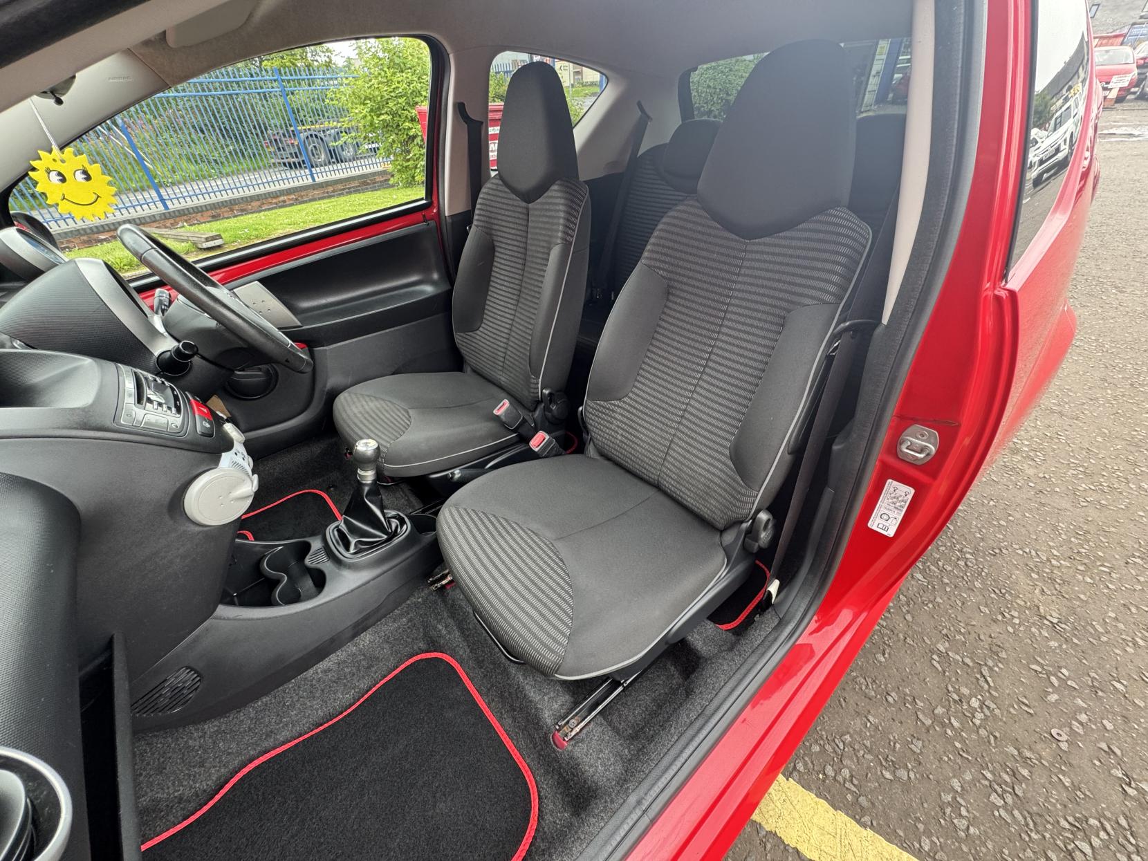 Peugeot 107 1.0 12V Allure Hatchback 3dr Petrol Manual Euro 5 (68 ps)
