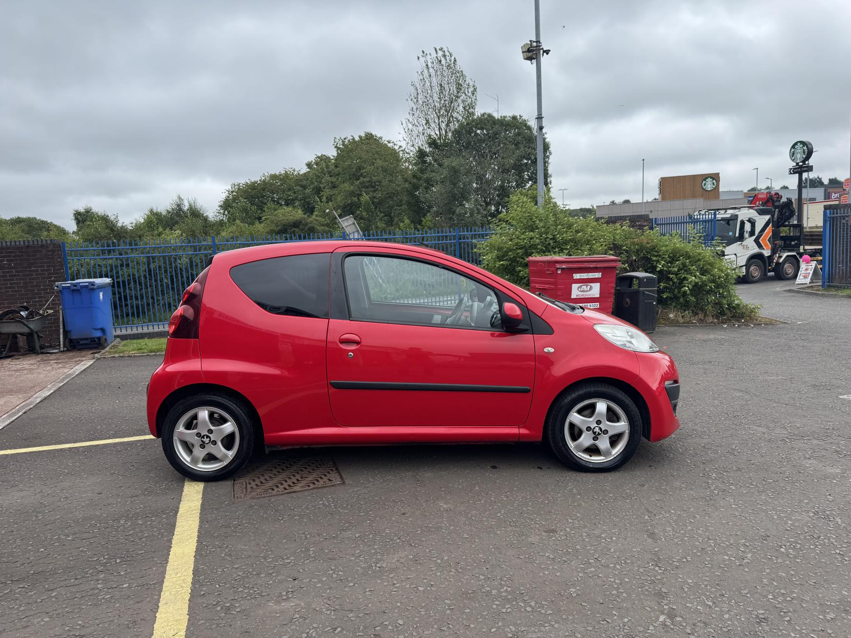 Peugeot 107 1.0 12V Allure Hatchback 3dr Petrol Manual Euro 5 (68 ps)
