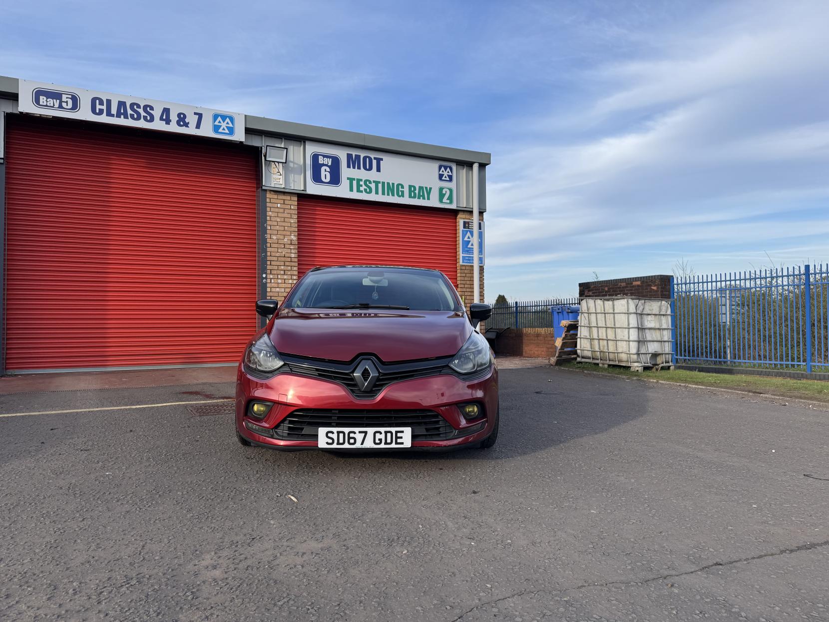 Renault Clio 0.9 TCe Dynamique Nav Hatchback 5dr Petrol Manual Euro 6 (s/s) (90 ps)