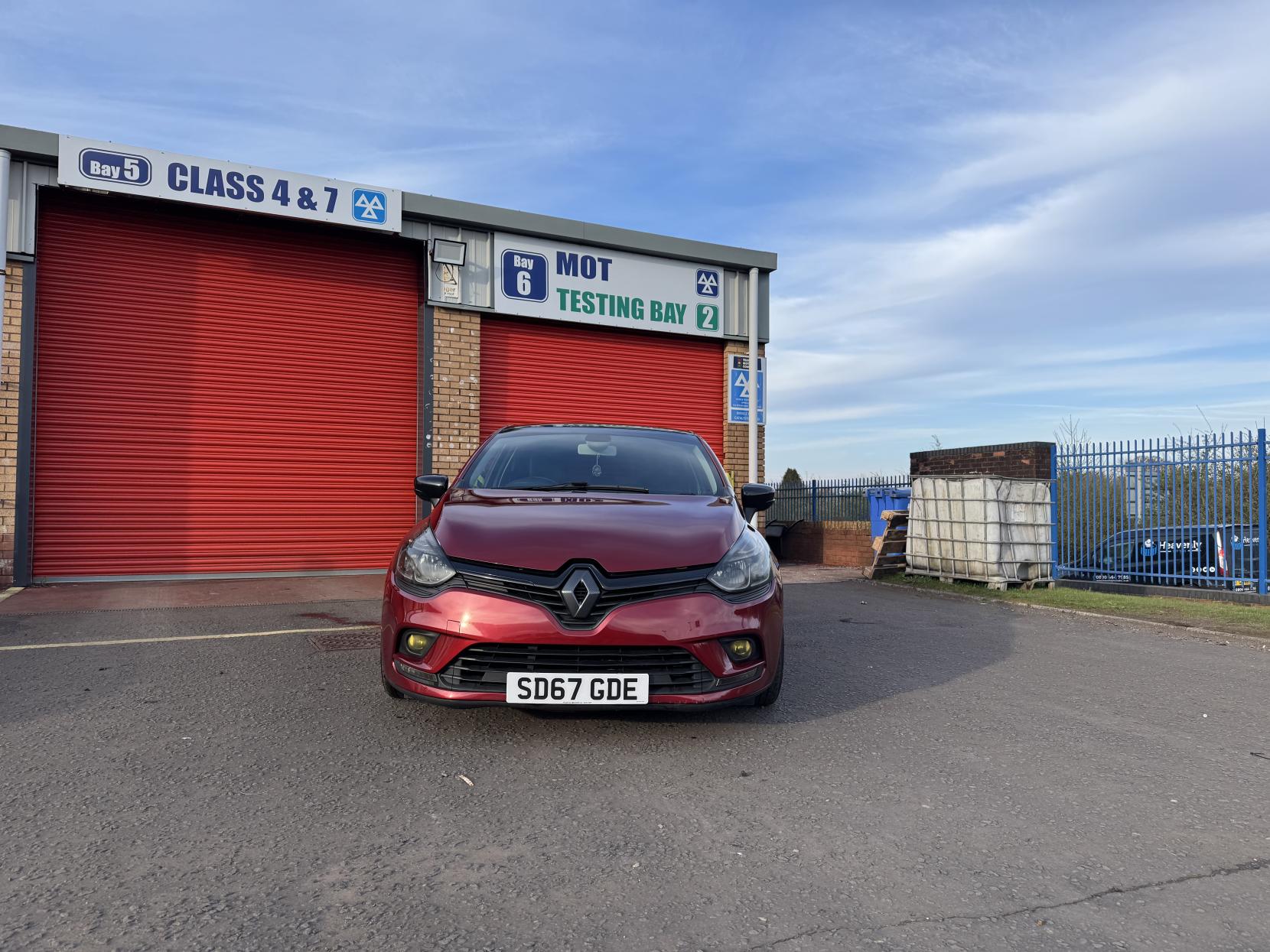 Renault Clio 0.9 TCe Dynamique Nav Hatchback 5dr Petrol Manual Euro 6 (s/s) (90 ps)