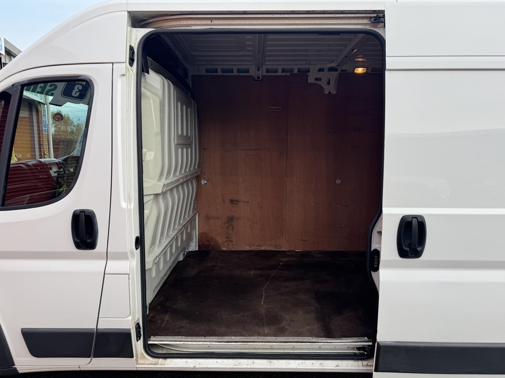 Peugeot Boxer 2.0 BlueHDi 435 Panel Van 5dr Diesel Manual L3 H2 Euro 6 (130 ps)