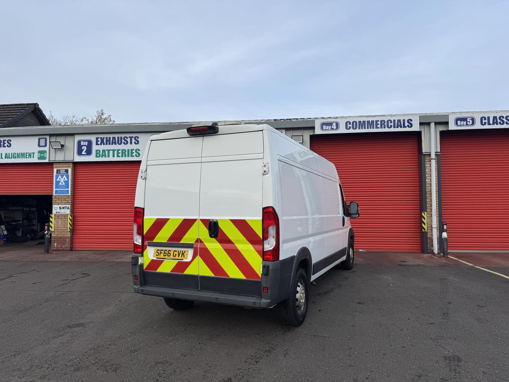 Peugeot Boxer 2.0 BlueHDi 435 Panel Van 5dr Diesel Manual L3 H2 Euro 6 (130 ps)