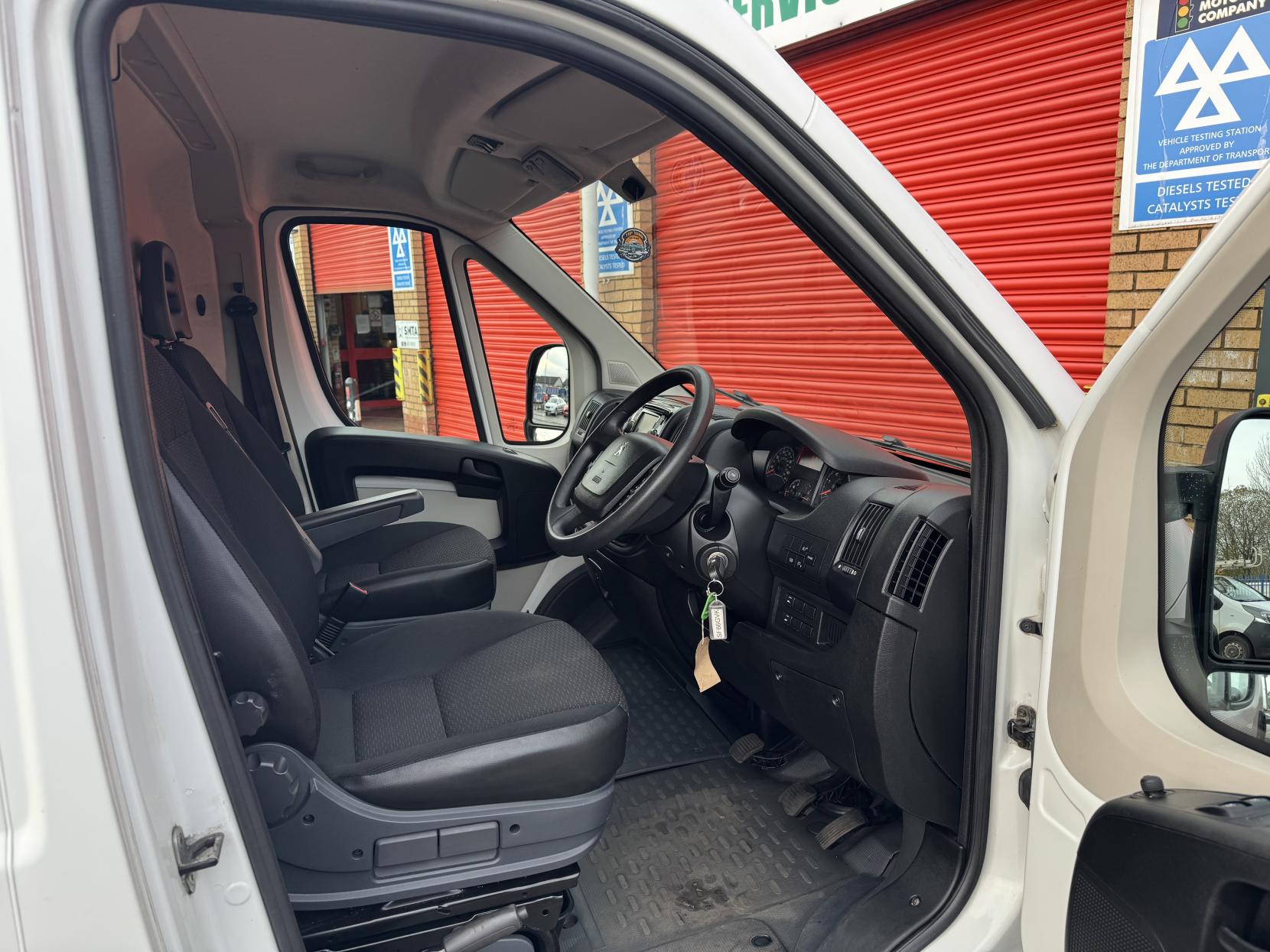 Peugeot Boxer 2.0 BlueHDi 435 Panel Van 5dr Diesel Manual L3 H2 Euro 6 (130 ps)