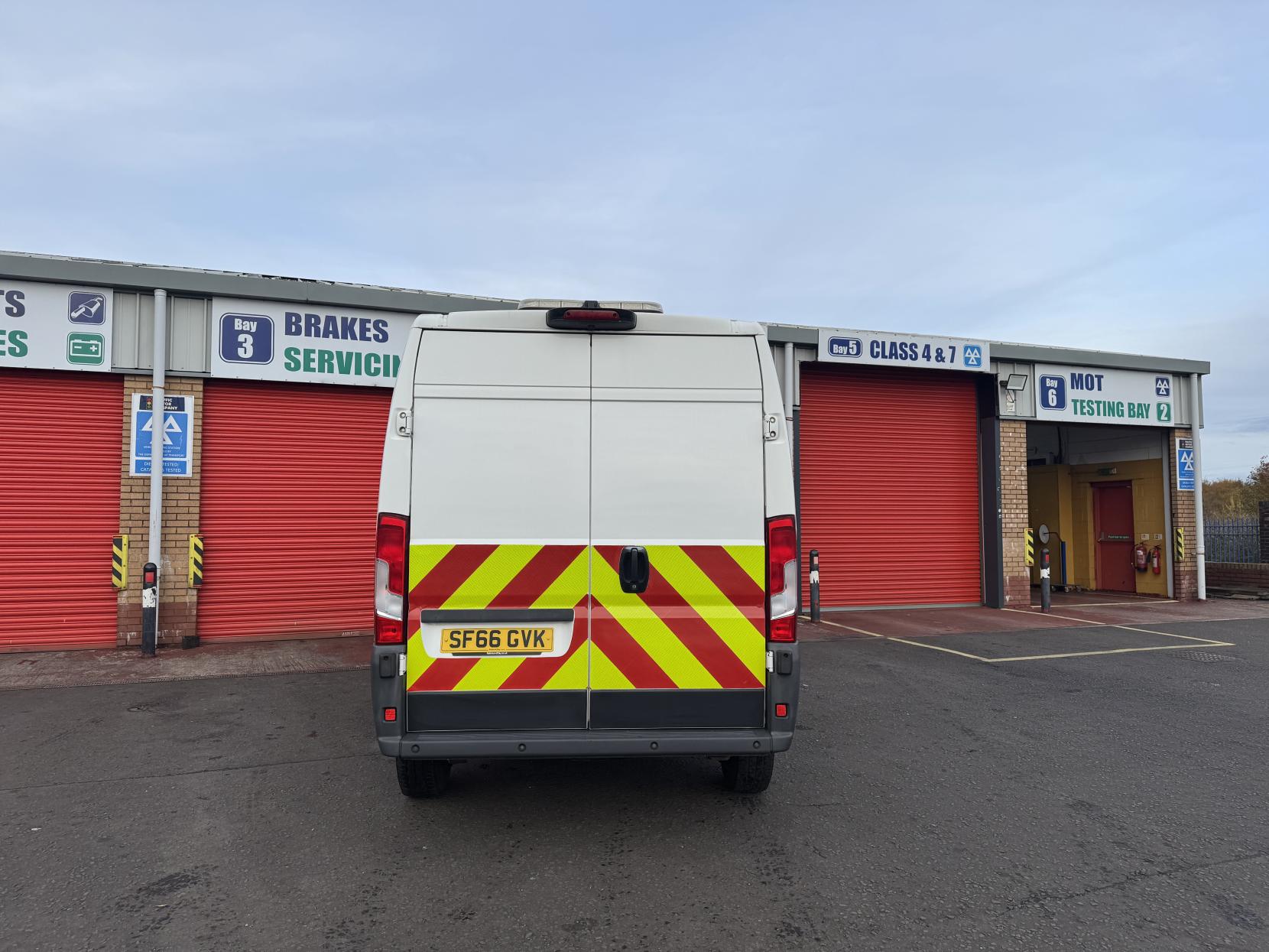 Peugeot Boxer 2.0 BlueHDi 435 Panel Van 5dr Diesel Manual L3 H2 Euro 6 (130 ps)