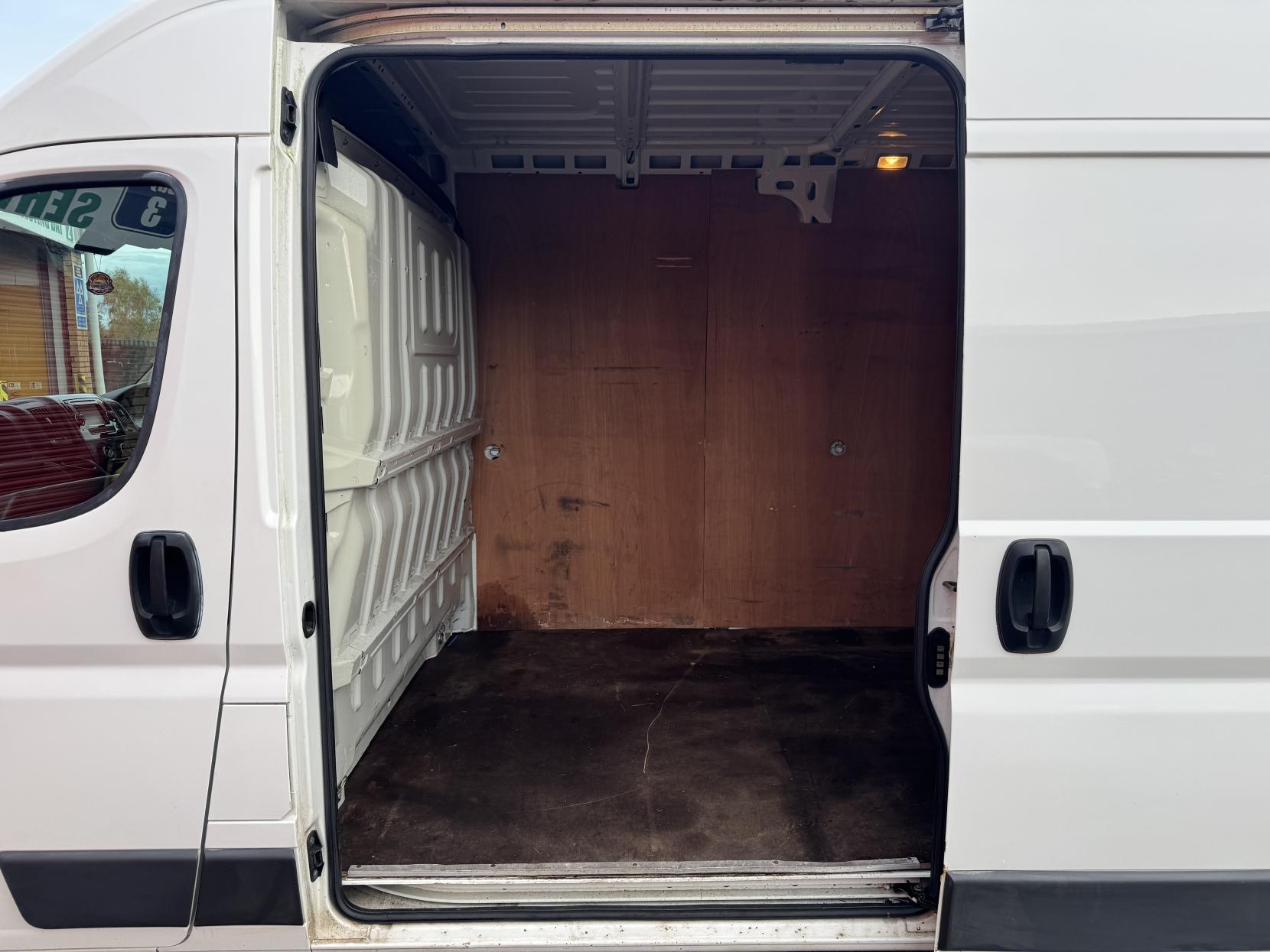 Peugeot Boxer 2.0 BlueHDi 435 Panel Van 5dr Diesel Manual L3 H2 Euro 6 (130 ps)