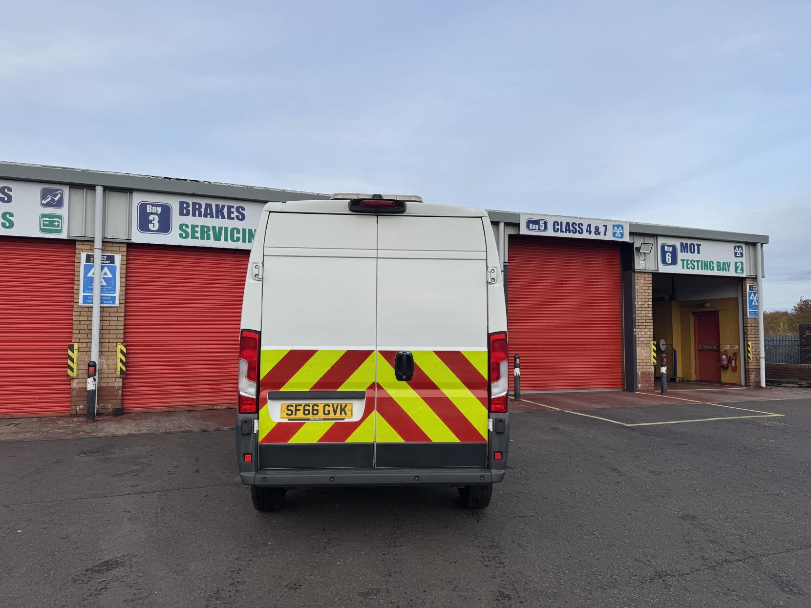 Peugeot Boxer 2.0 BlueHDi 435 Panel Van 5dr Diesel Manual L3 H2 Euro 6 (130 ps)