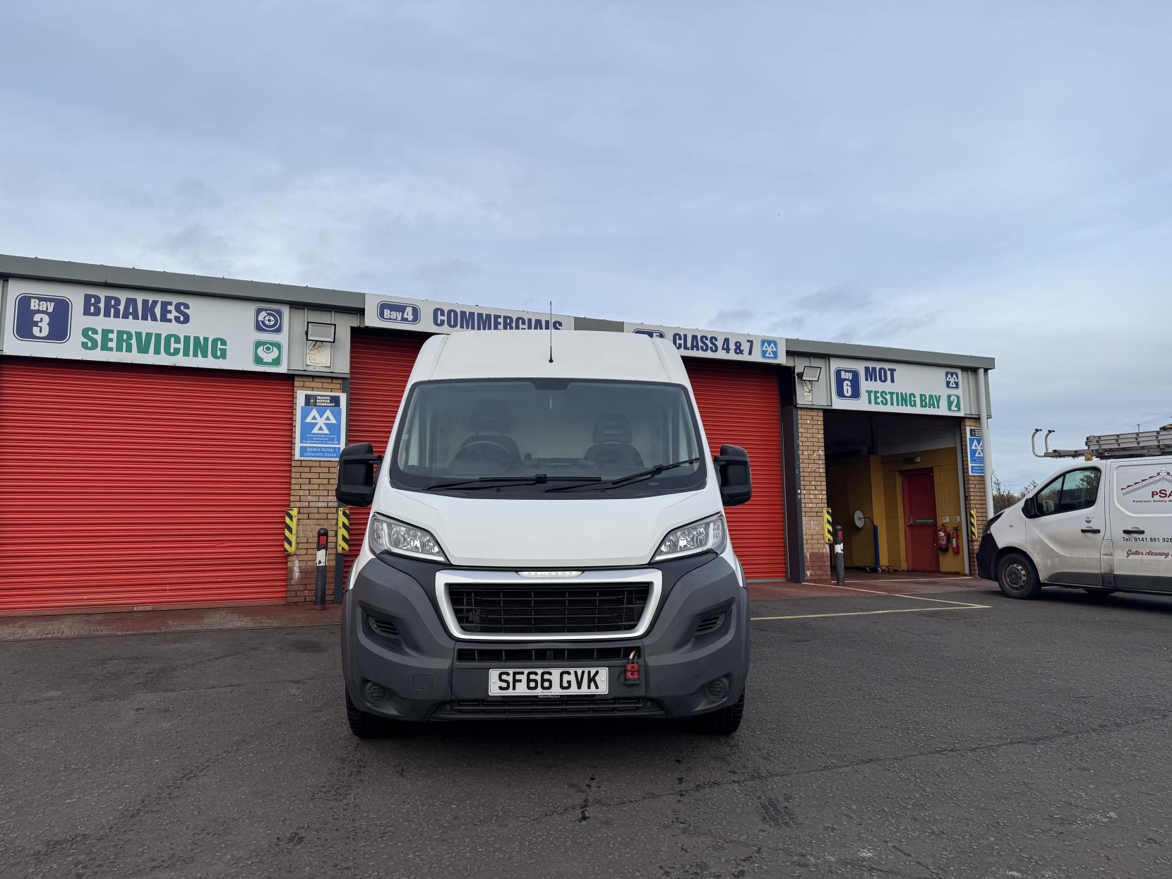 Peugeot Boxer 2.0 BlueHDi 435 Panel Van 5dr Diesel Manual L3 H2 Euro 6 (130 ps)