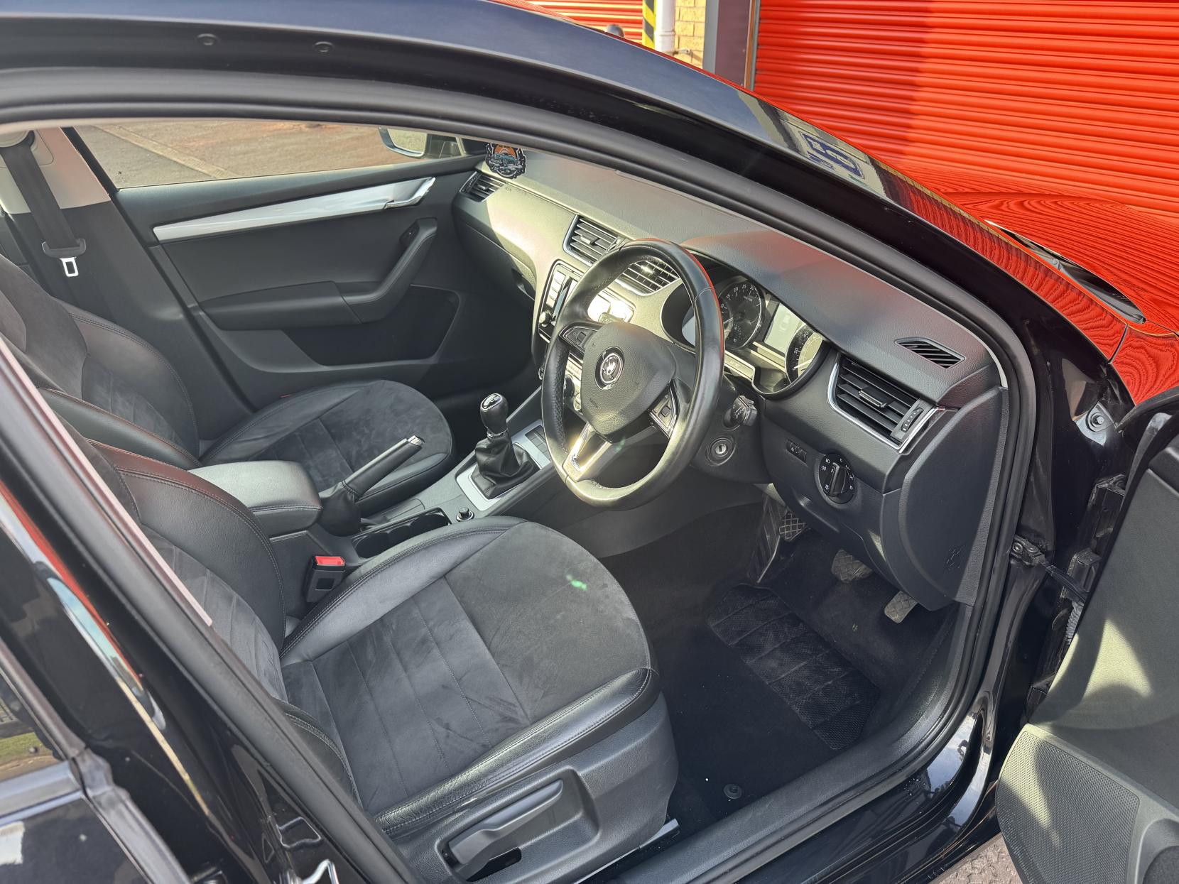 Skoda Octavia 1.6 TDI SE L Hatchback 5dr Diesel Manual Euro 6 (s/s) (110 ps)