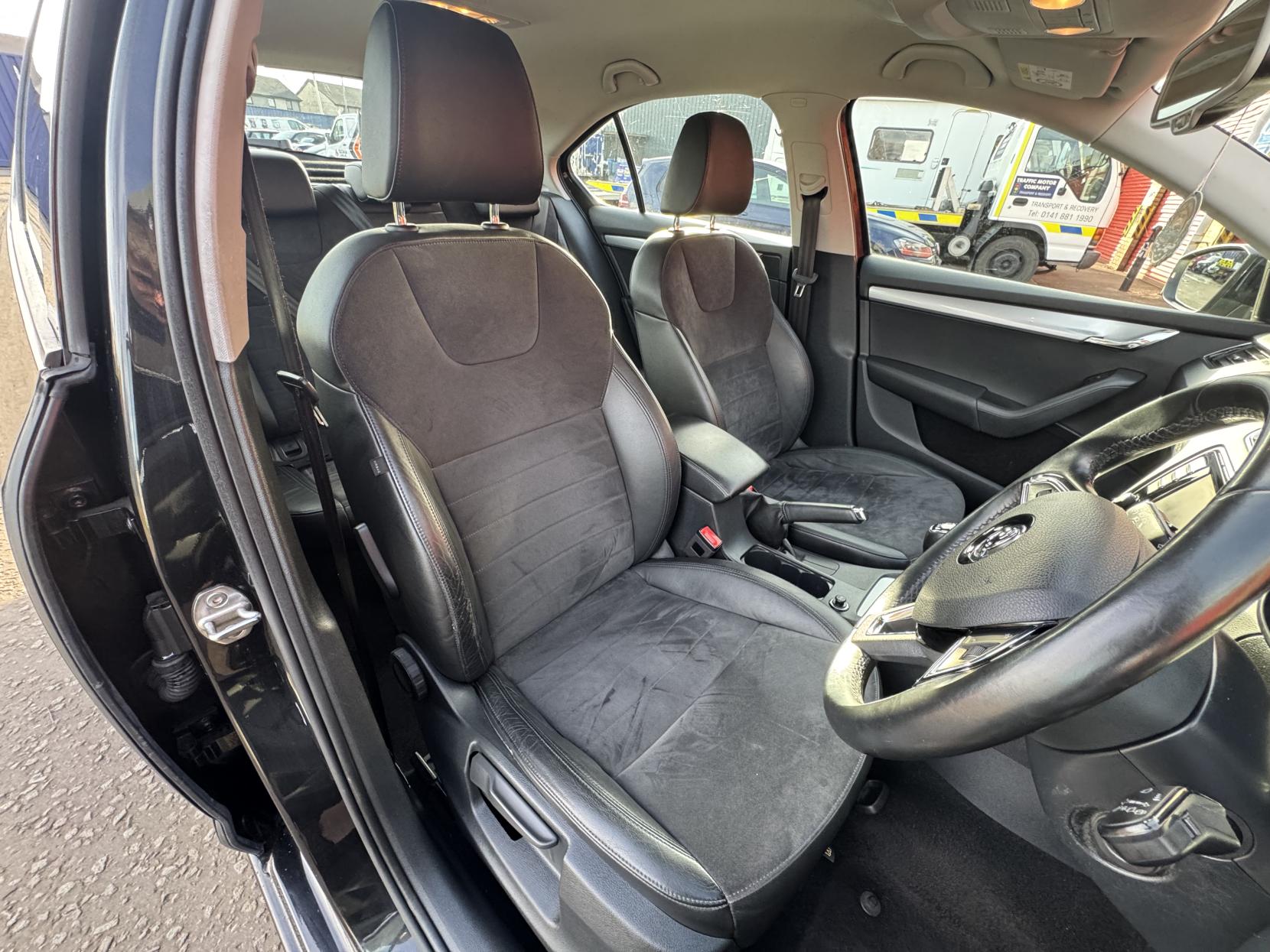 Skoda Octavia 1.6 TDI SE L Hatchback 5dr Diesel Manual Euro 6 (s/s) (110 ps)