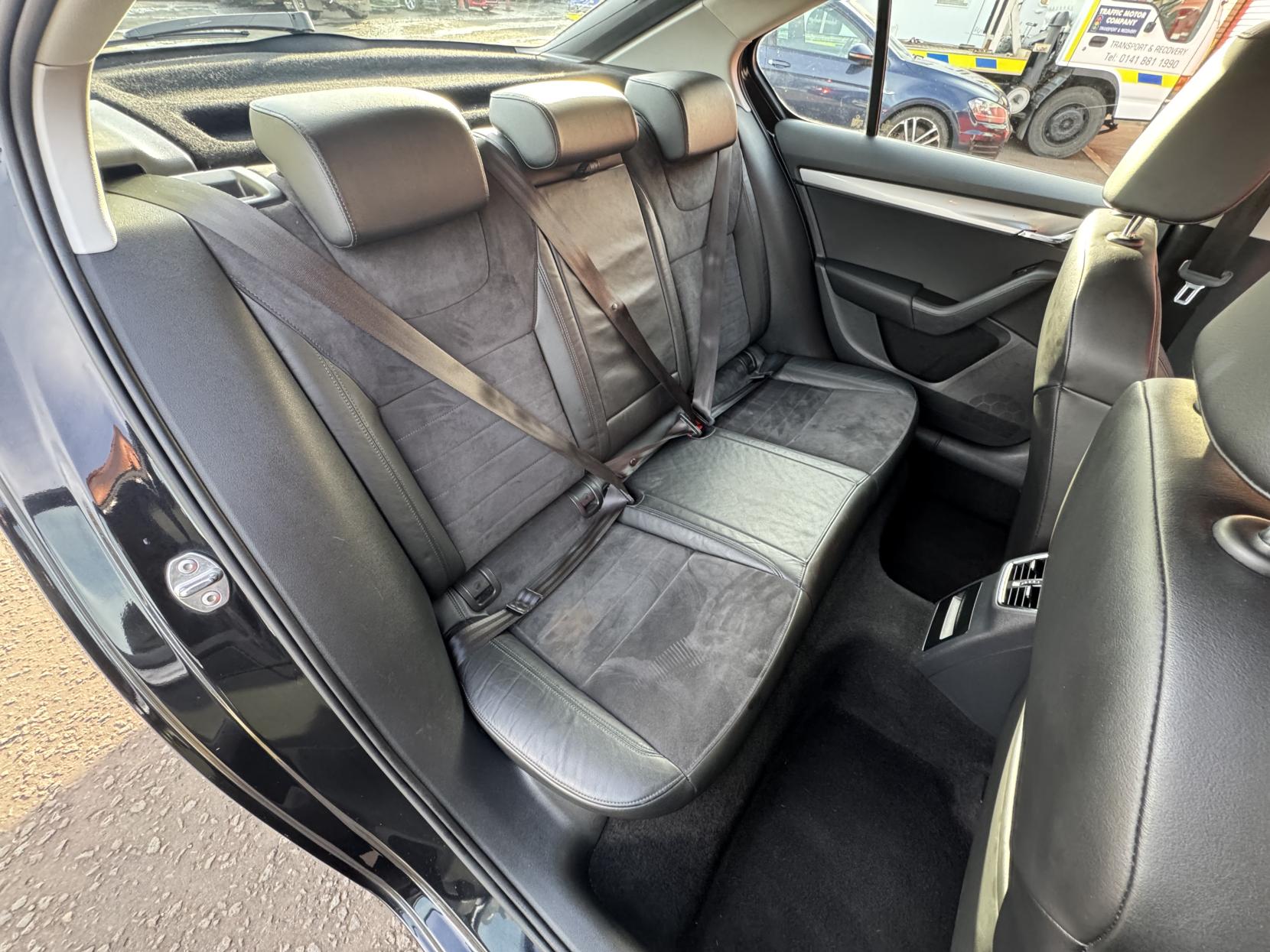 Skoda Octavia 1.6 TDI SE L Hatchback 5dr Diesel Manual Euro 6 (s/s) (110 ps)