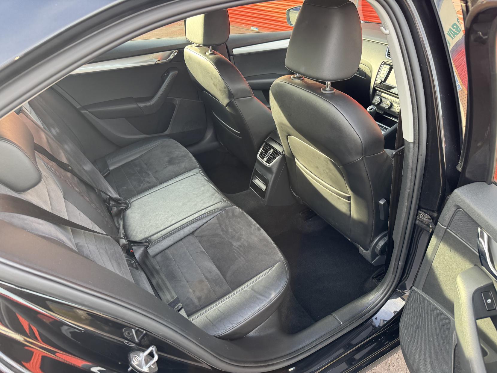 Skoda Octavia 1.6 TDI SE L Hatchback 5dr Diesel Manual Euro 6 (s/s) (110 ps)