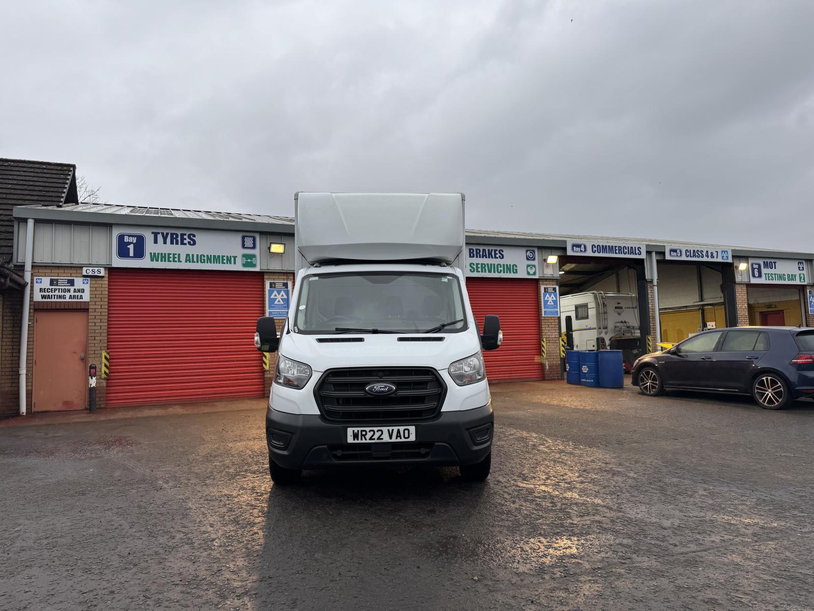 Ford Transit 2.0 350 EcoBlue Leader Luton 3dr Diesel Manual RWD L3 Euro 6 (s/s) (130 ps)