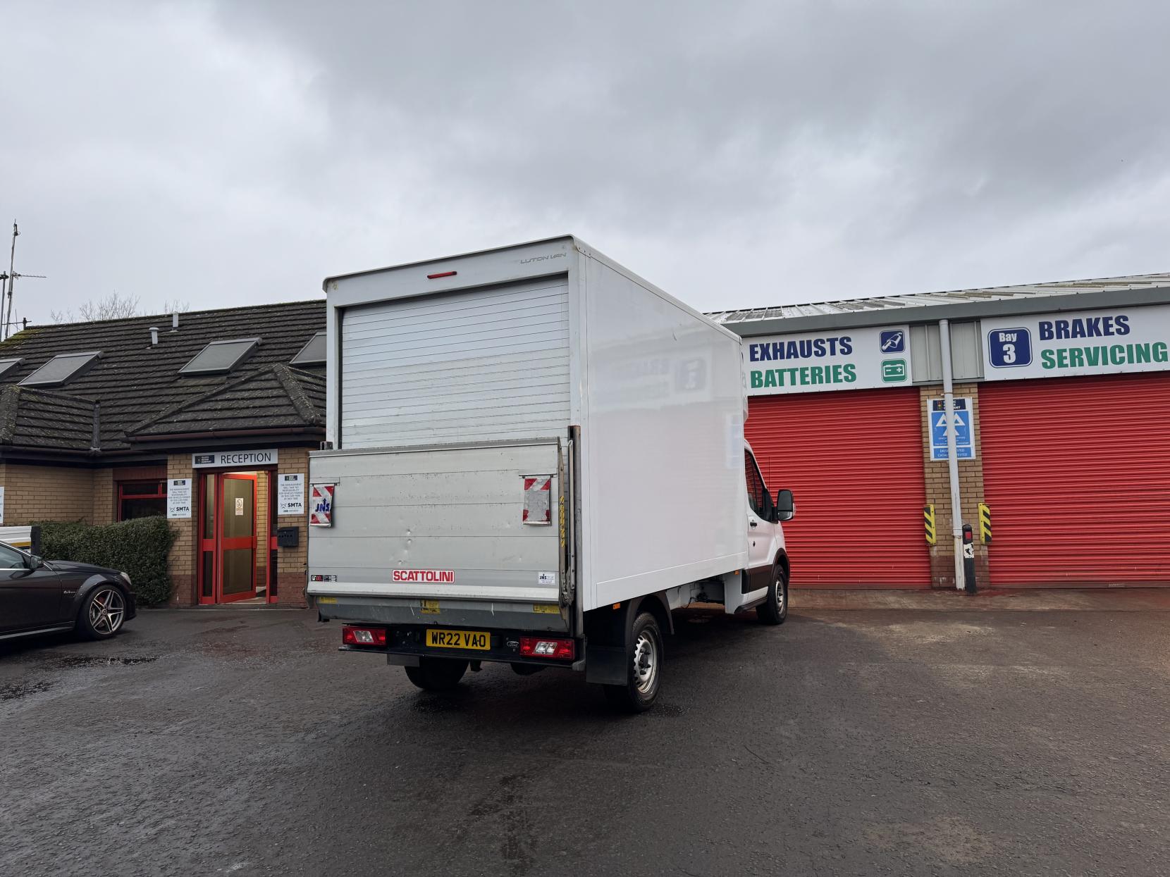 Ford Transit 2.0 350 EcoBlue Leader Luton 3dr Diesel Manual RWD L3 Euro 6 (s/s) (130 ps)