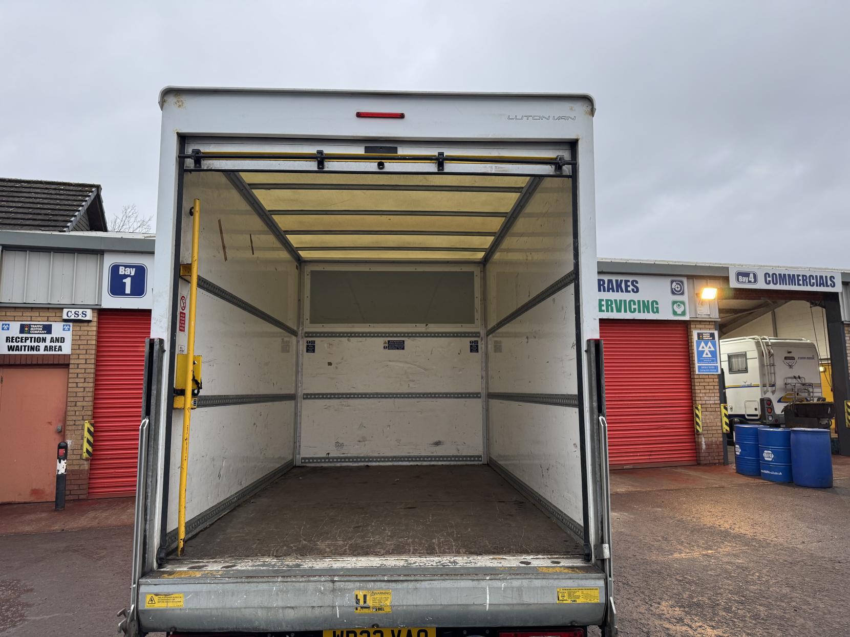 Ford Transit 2.0 350 EcoBlue Leader Luton 3dr Diesel Manual RWD L3 Euro 6 (s/s) (130 ps)