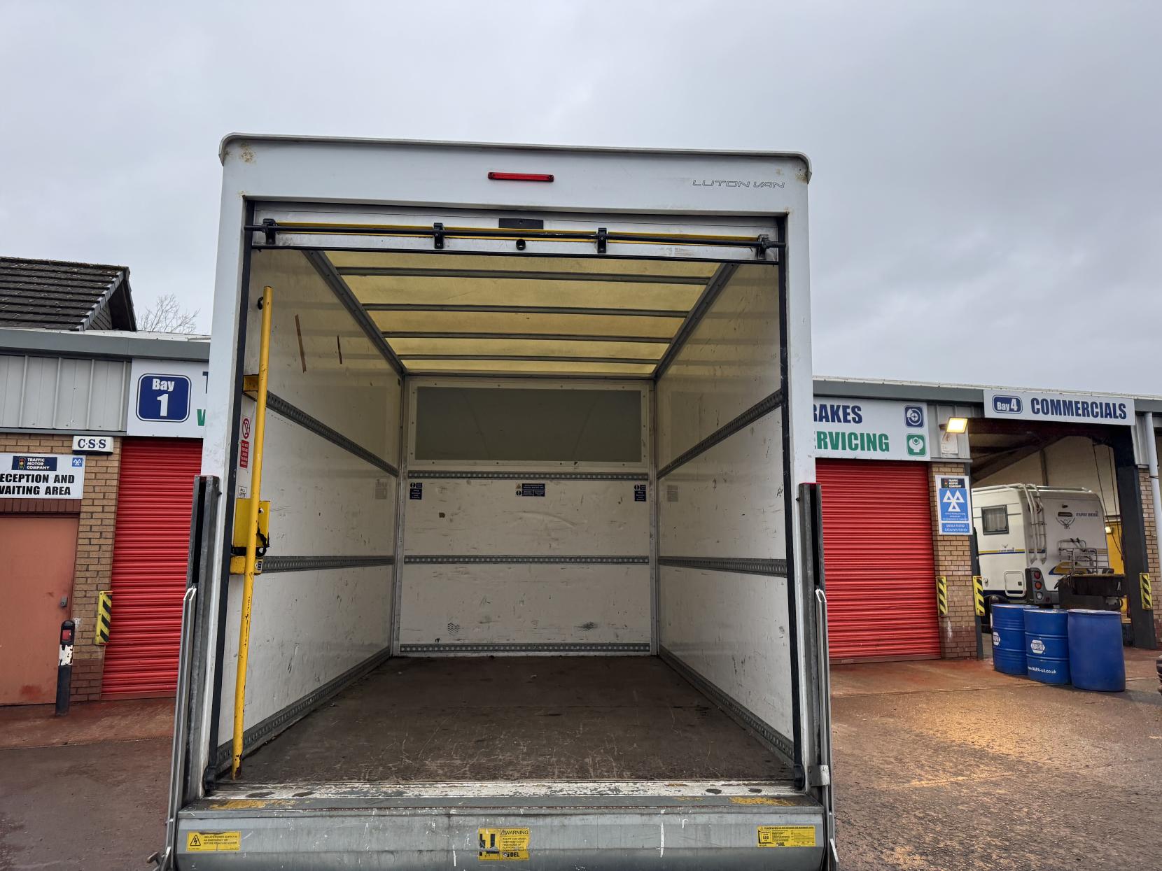 Ford Transit 2.0 350 EcoBlue Leader Luton 3dr Diesel Manual RWD L3 Euro 6 (s/s) (130 ps)