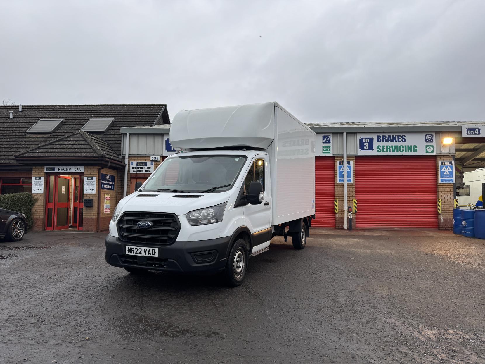 Ford Transit 2.0 350 EcoBlue Leader Luton 3dr Diesel Manual RWD L3 Euro 6 (s/s) (130 ps)