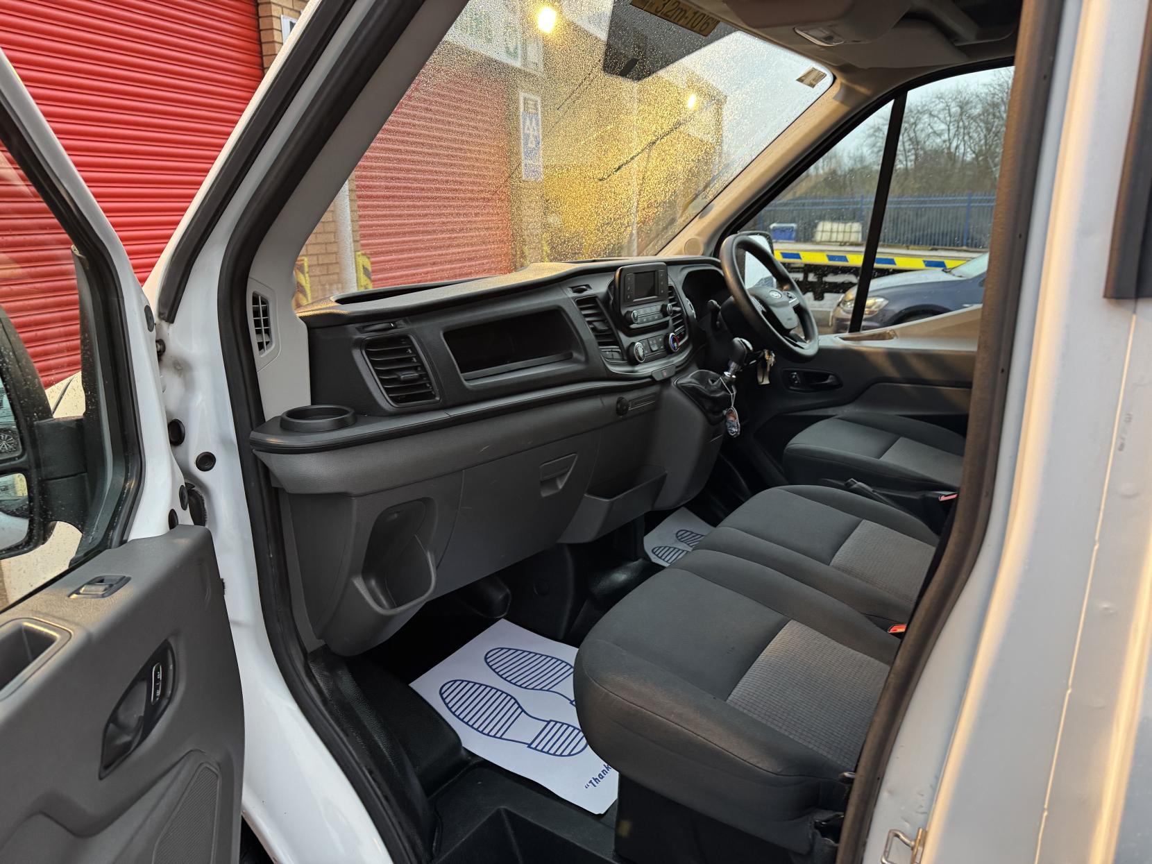 Ford Transit 2.0 350 EcoBlue Leader Luton 3dr Diesel Manual RWD L3 Euro 6 (s/s) (130 ps)