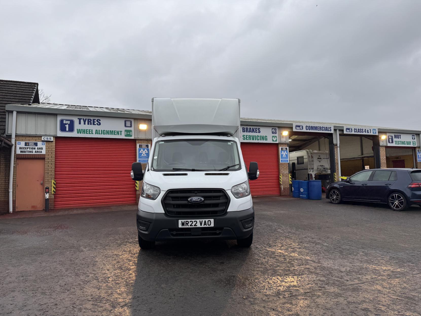 Ford Transit 2.0 350 EcoBlue Leader Luton 3dr Diesel Manual RWD L3 Euro 6 (s/s) (130 ps)