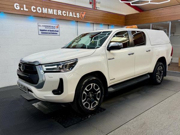 Toyota Hilux 2.4 D-4D Invincible Pickup Double Cab 4dr Diesel Auto 4WD Euro 6 (s/s) (150 ps)