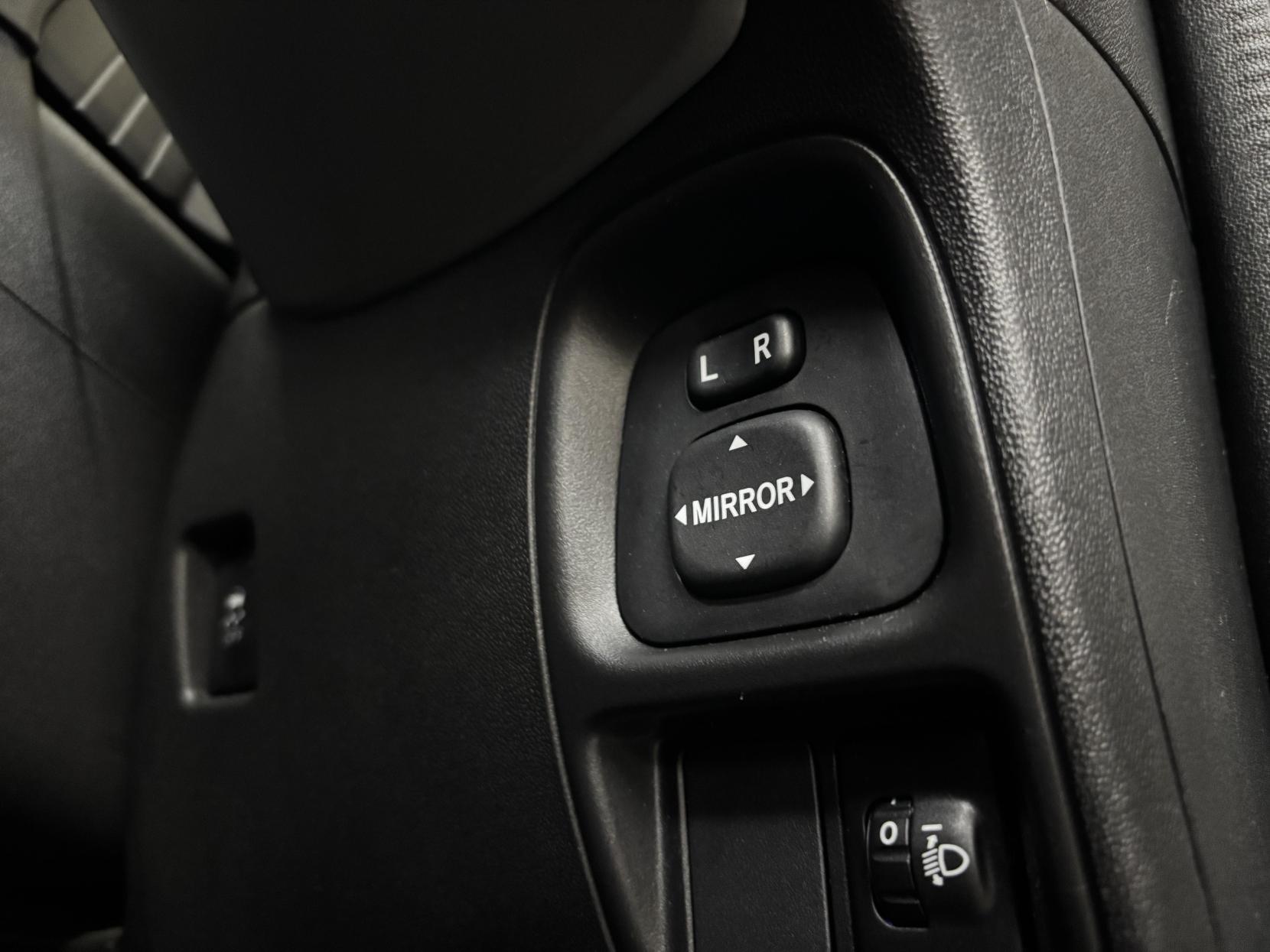 Peugeot 108 1.2 PureTech Allure Hatchback 3dr Petrol Manual Euro 6 (82 ps)