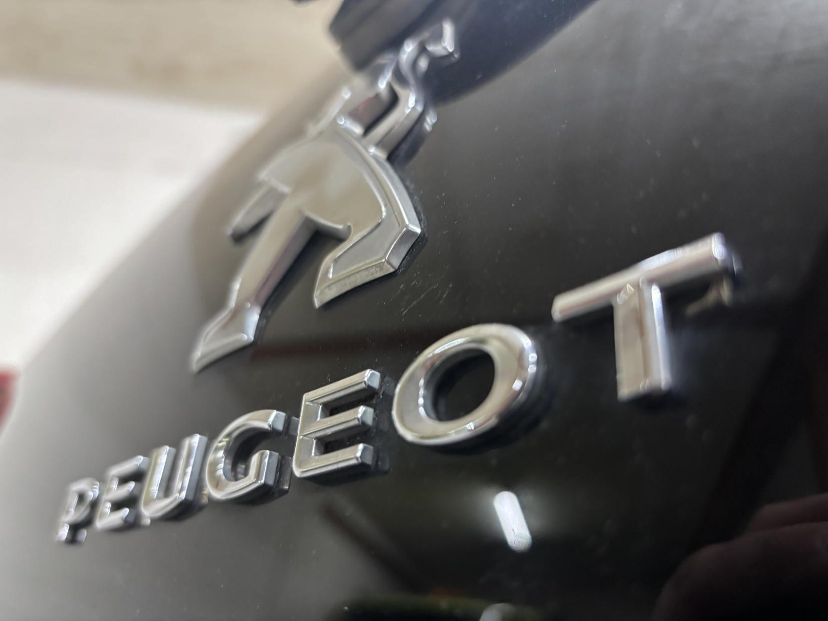 Peugeot 108 1.2 PureTech Allure Hatchback 3dr Petrol Manual Euro 6 (82 ps)
