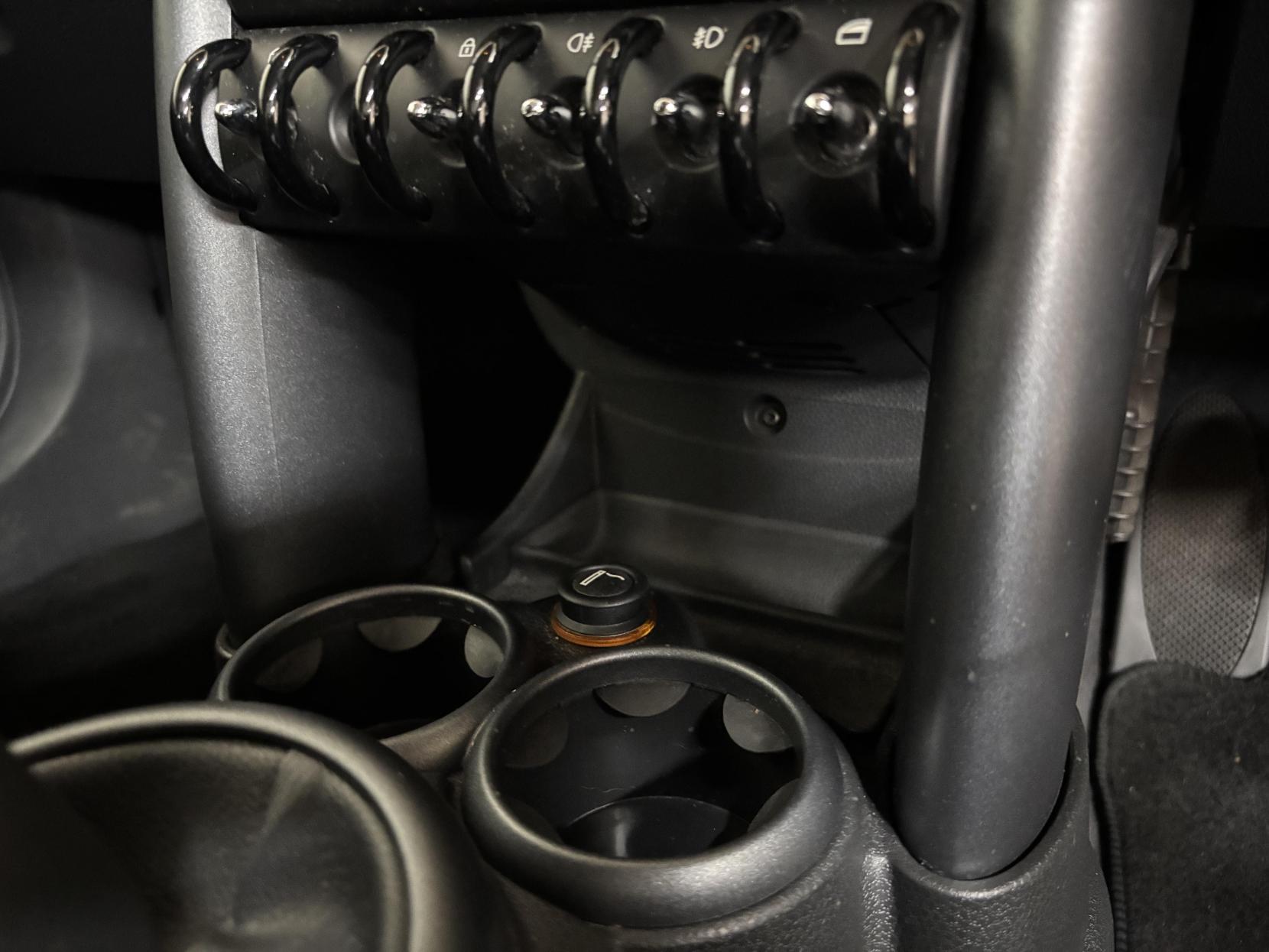 MINI Hatch 1.6 Cooper Hatchback 3dr Petrol Manual Euro 4 (116 bhp)