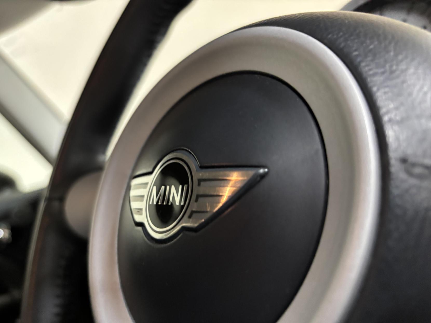 MINI Hatch 1.6 Cooper Hatchback 3dr Petrol Manual Euro 4 (116 bhp)