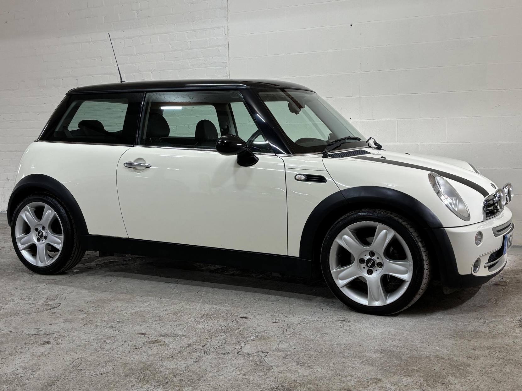 MINI Hatch 1.6 Cooper Hatchback 3dr Petrol Manual Euro 4 (116 bhp)