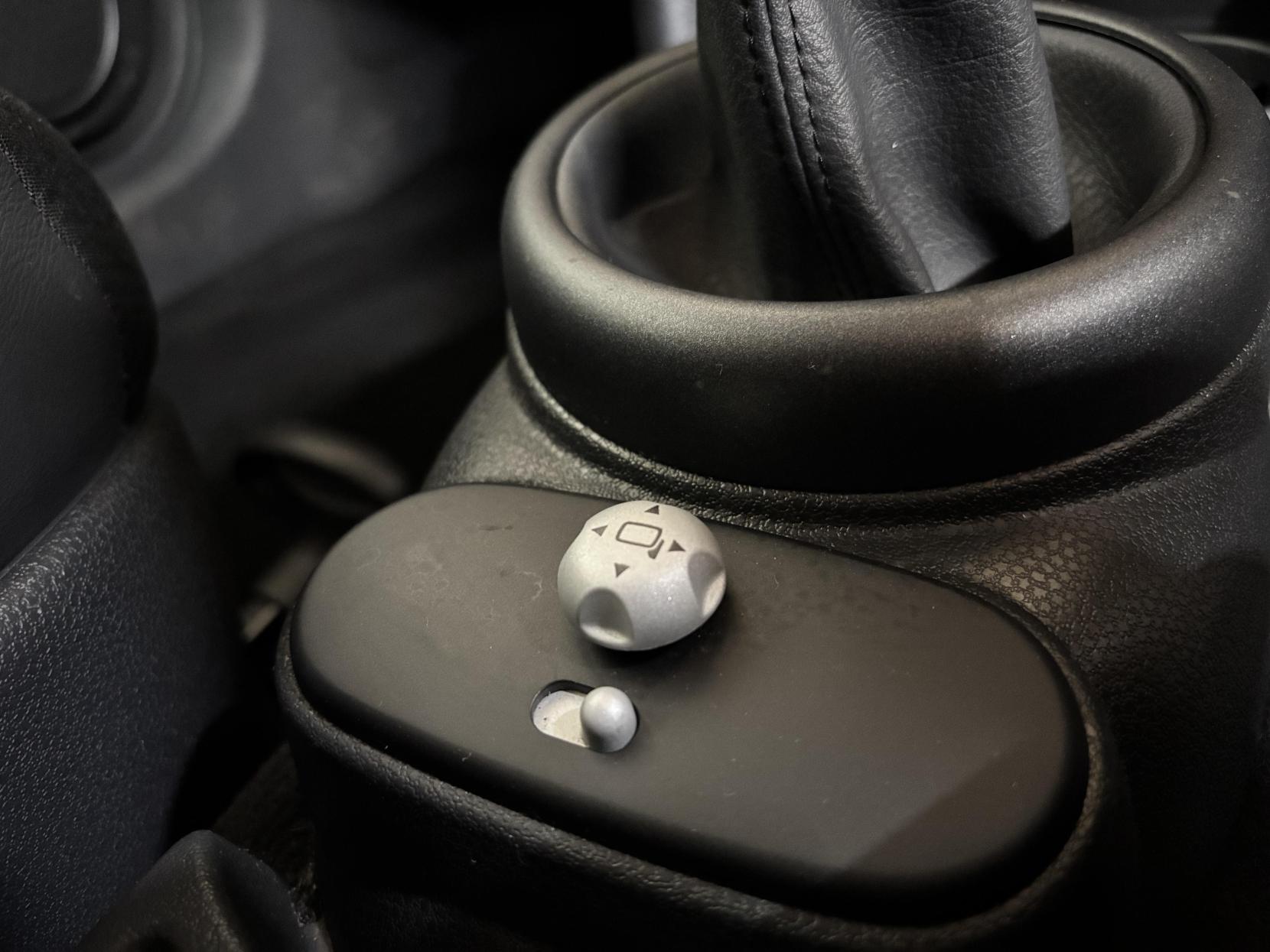 MINI Hatch 1.6 Cooper Hatchback 3dr Petrol Manual Euro 4 (116 bhp)