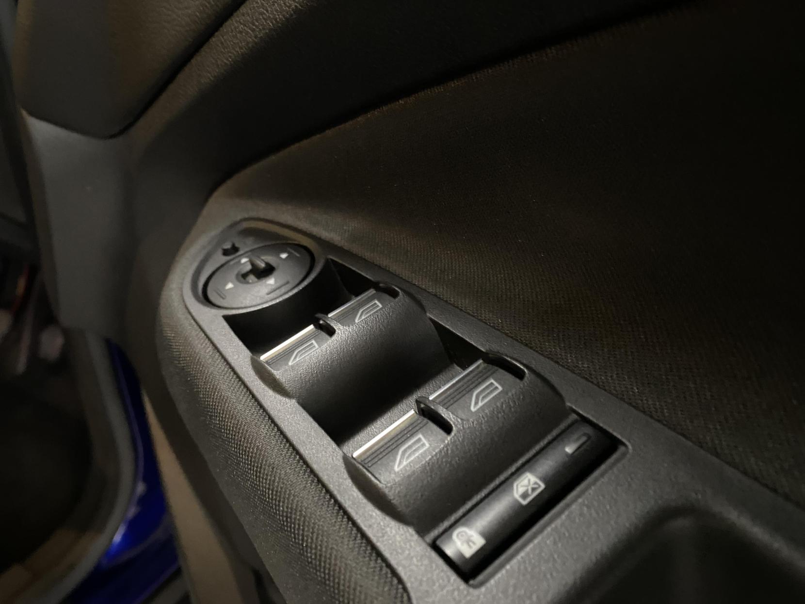 Ford C-Max 1.0T EcoBoost Titanium MPV 5dr Petrol Manual Euro 6 (s/s) (125 ps)