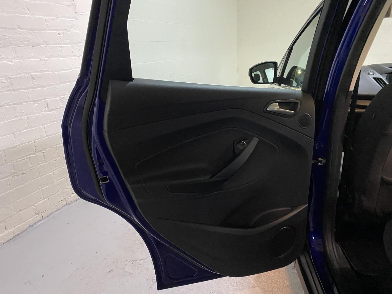 Ford C-Max 1.0T EcoBoost Titanium MPV 5dr Petrol Manual Euro 6 (s/s) (125 ps)