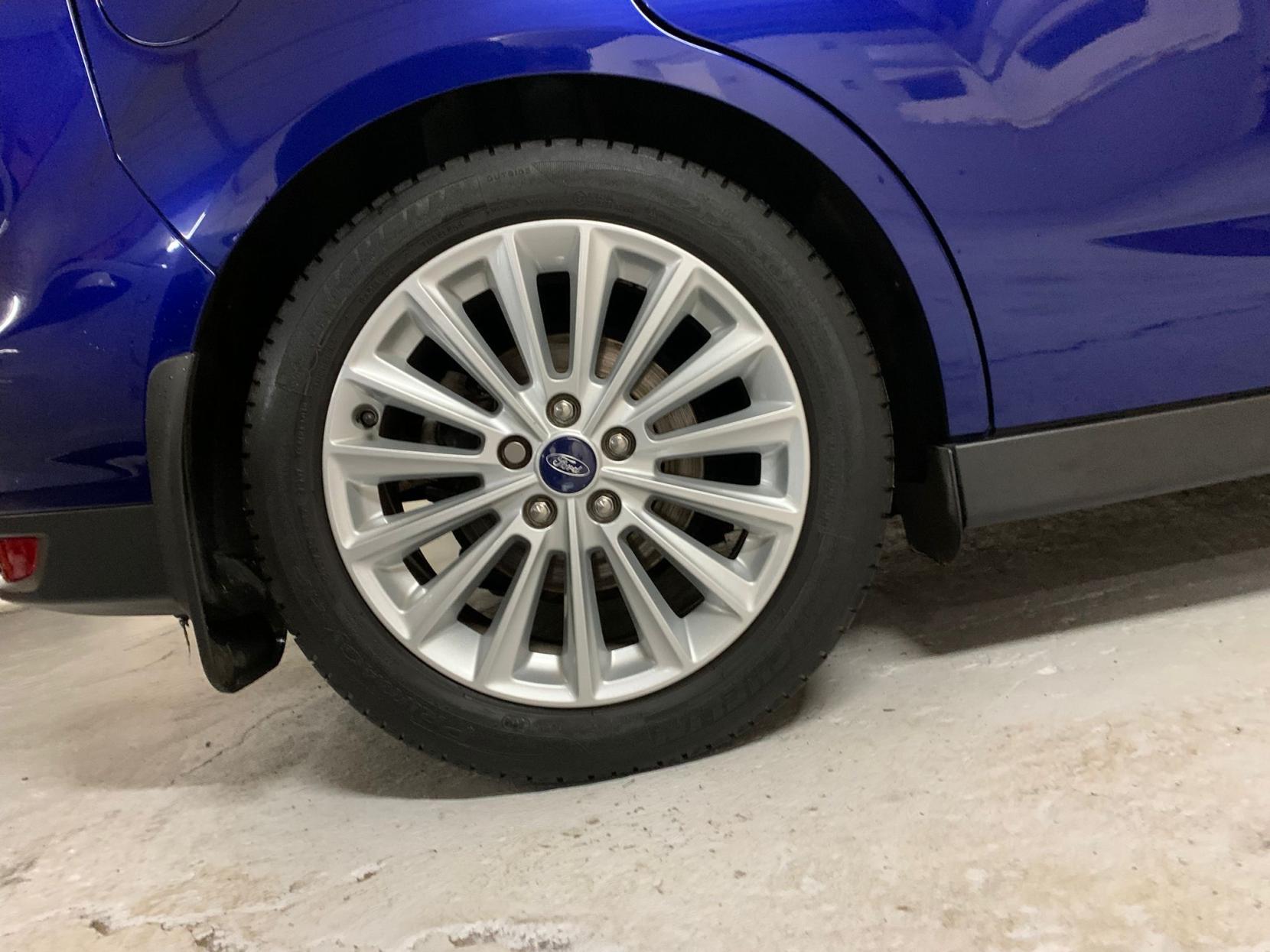 Ford C-Max 1.0T EcoBoost Titanium MPV 5dr Petrol Manual Euro 6 (s/s) (125 ps)