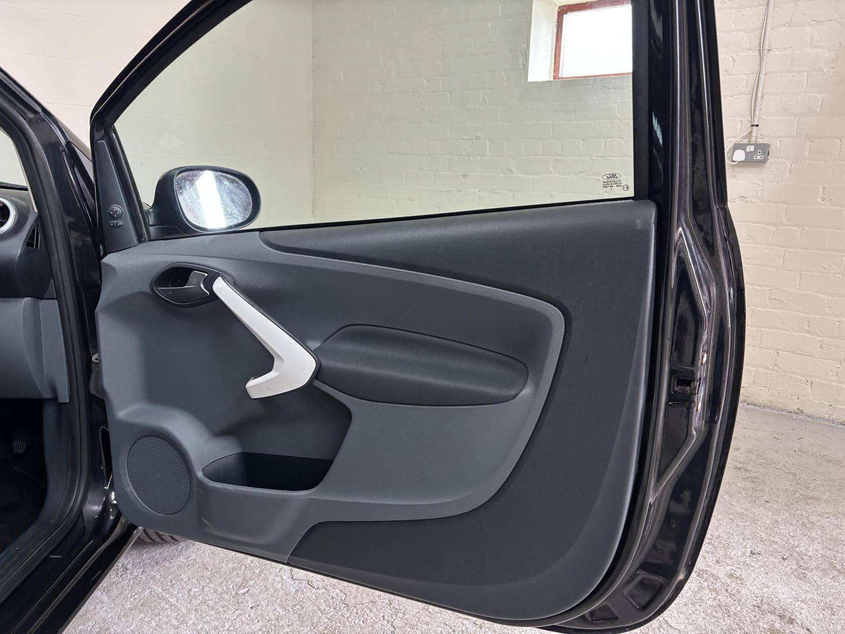 Ford Ka 1.2 Zetec Hatchback 3dr Petrol Manual Euro 5 (s/s) (69 ps)