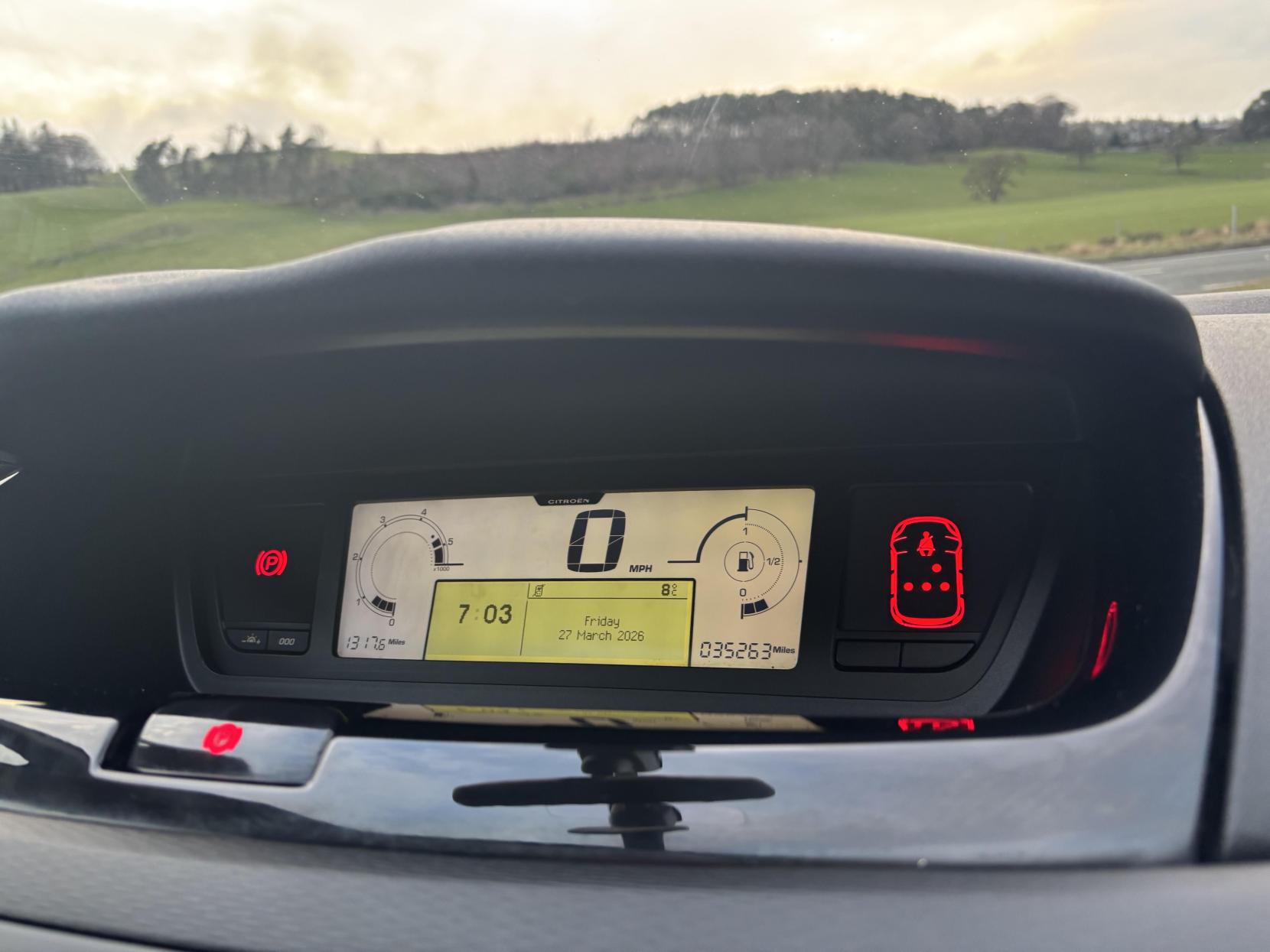 Citroen Grand C4 Picasso 1.6 HDi Platinum MPV 5dr Diesel Manual Euro 5 (110 ps)