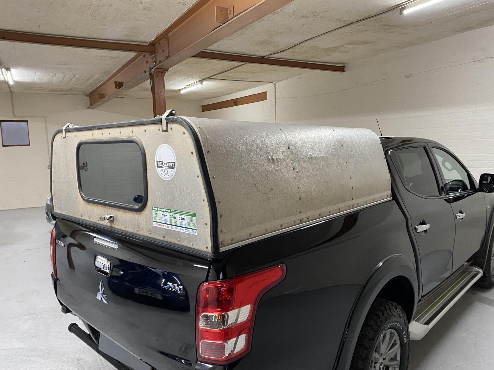 Mitsubishi L200 2.4 DI-D DC Titan Pickup Double Cab 4dr Diesel Manual 4WD Euro 6 (178 ps)