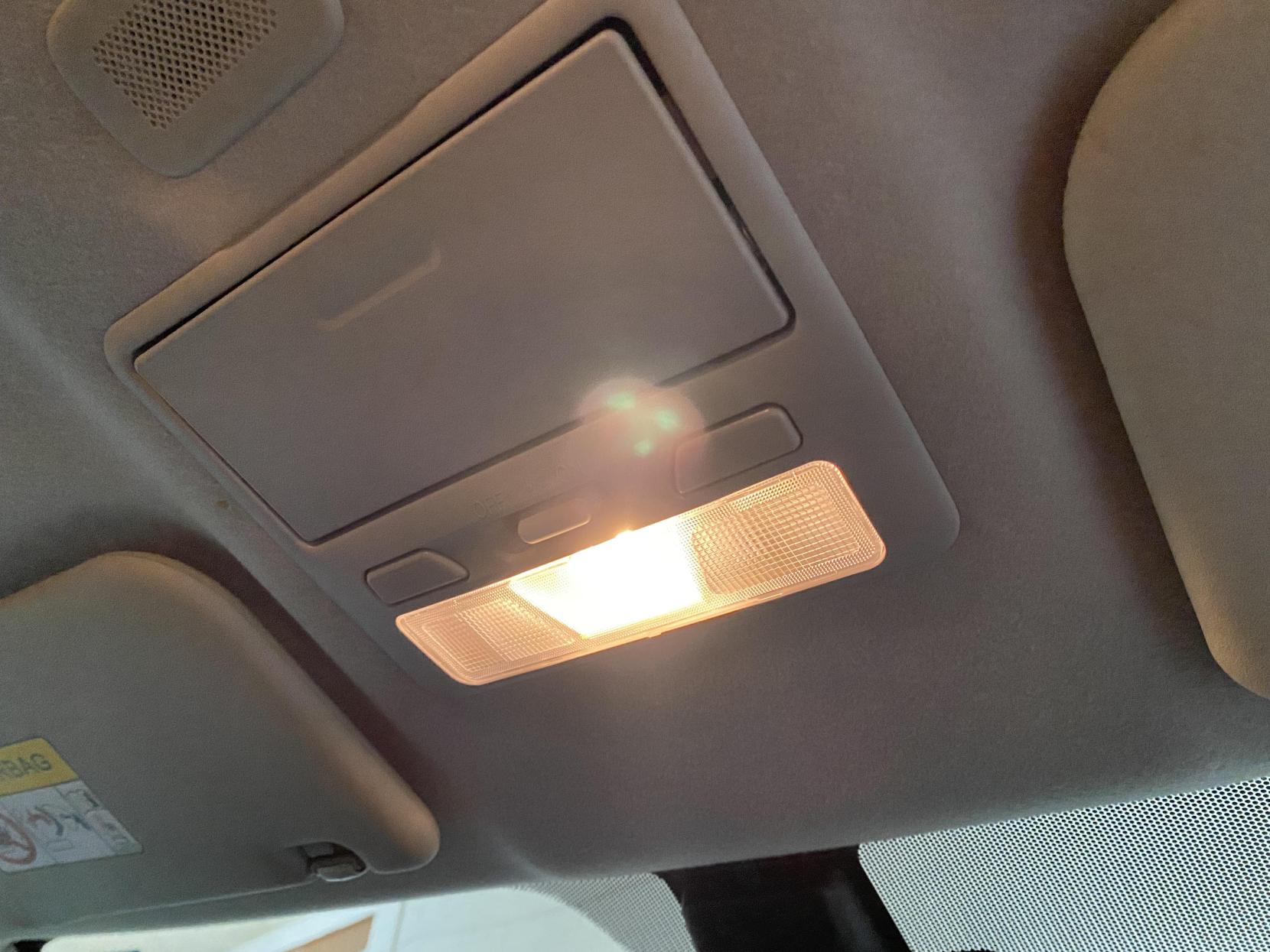 Mitsubishi L200 2.4 DI-D DC Titan Pickup Double Cab 4dr Diesel Manual 4WD Euro 6 (178 ps)