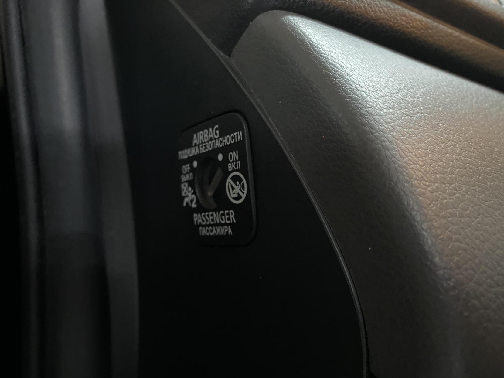 Mitsubishi L200 2.4 DI-D DC Titan Pickup Double Cab 4dr Diesel Manual 4WD Euro 6 (178 ps)