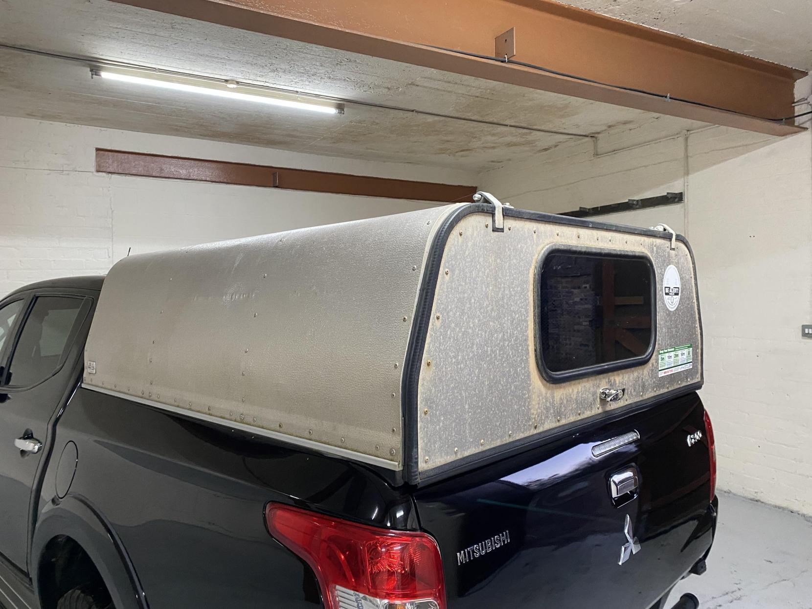 Mitsubishi L200 2.4 DI-D DC Titan Pickup Double Cab 4dr Diesel Manual 4WD Euro 6 (178 ps)