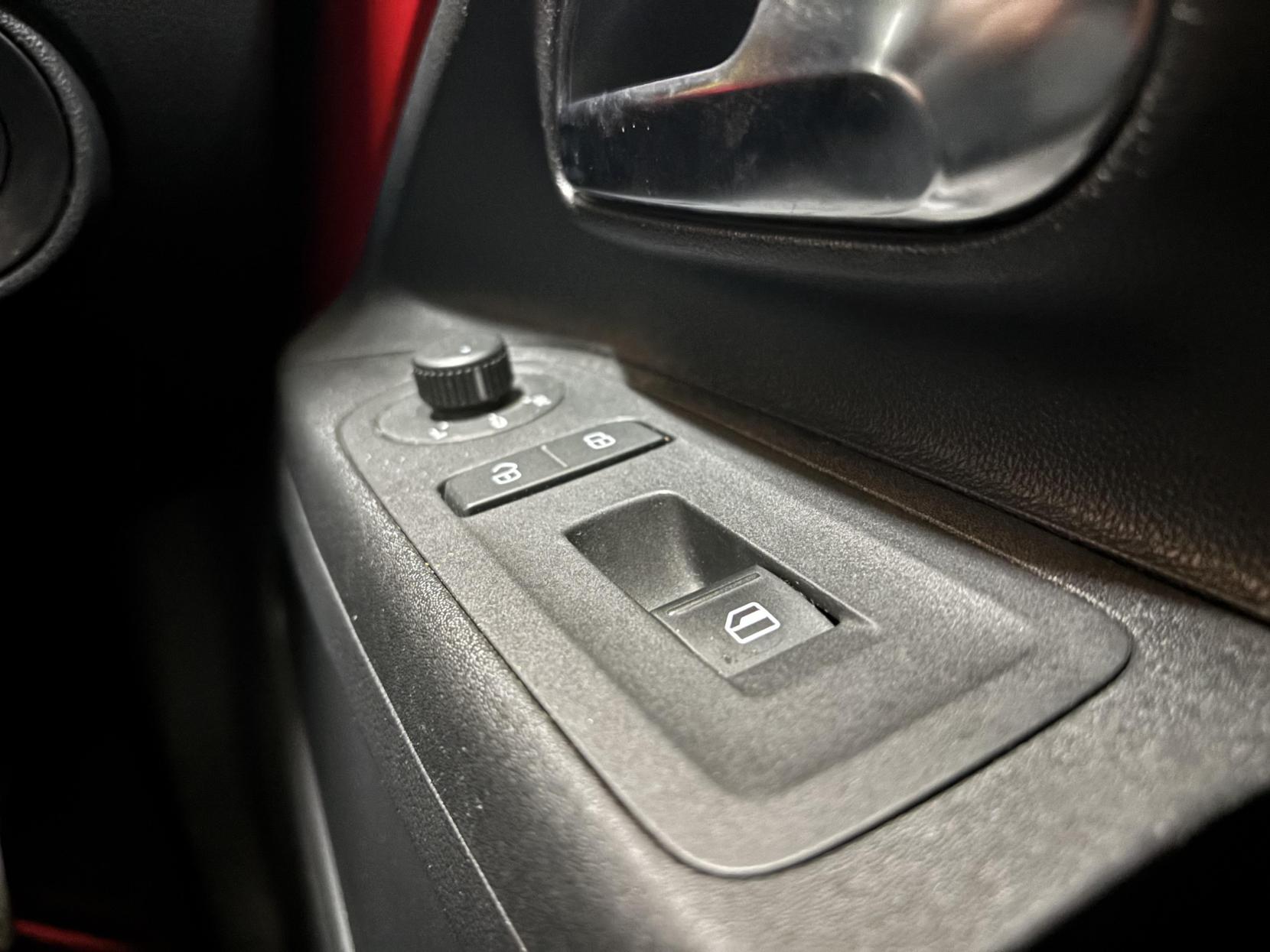 Volkswagen up! 1.0 High up! Hatchback 5dr Petrol Manual Euro 5 (75 ps)