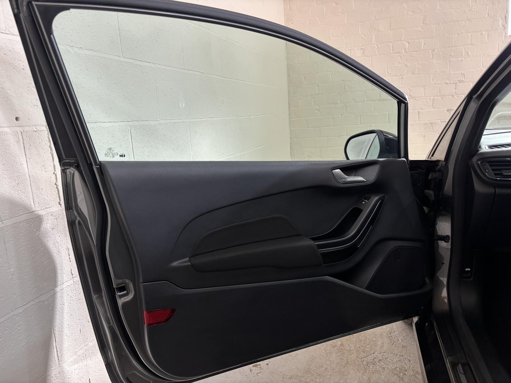 Ford Fiesta 1.0T EcoBoost ST-Line Hatchback 3dr Petrol Manual Euro 6 (s/s) (125 ps)