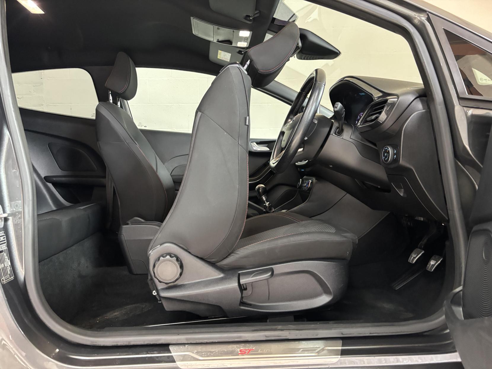 Ford Fiesta 1.0T EcoBoost ST-Line Hatchback 3dr Petrol Manual Euro 6 (s/s) (125 ps)