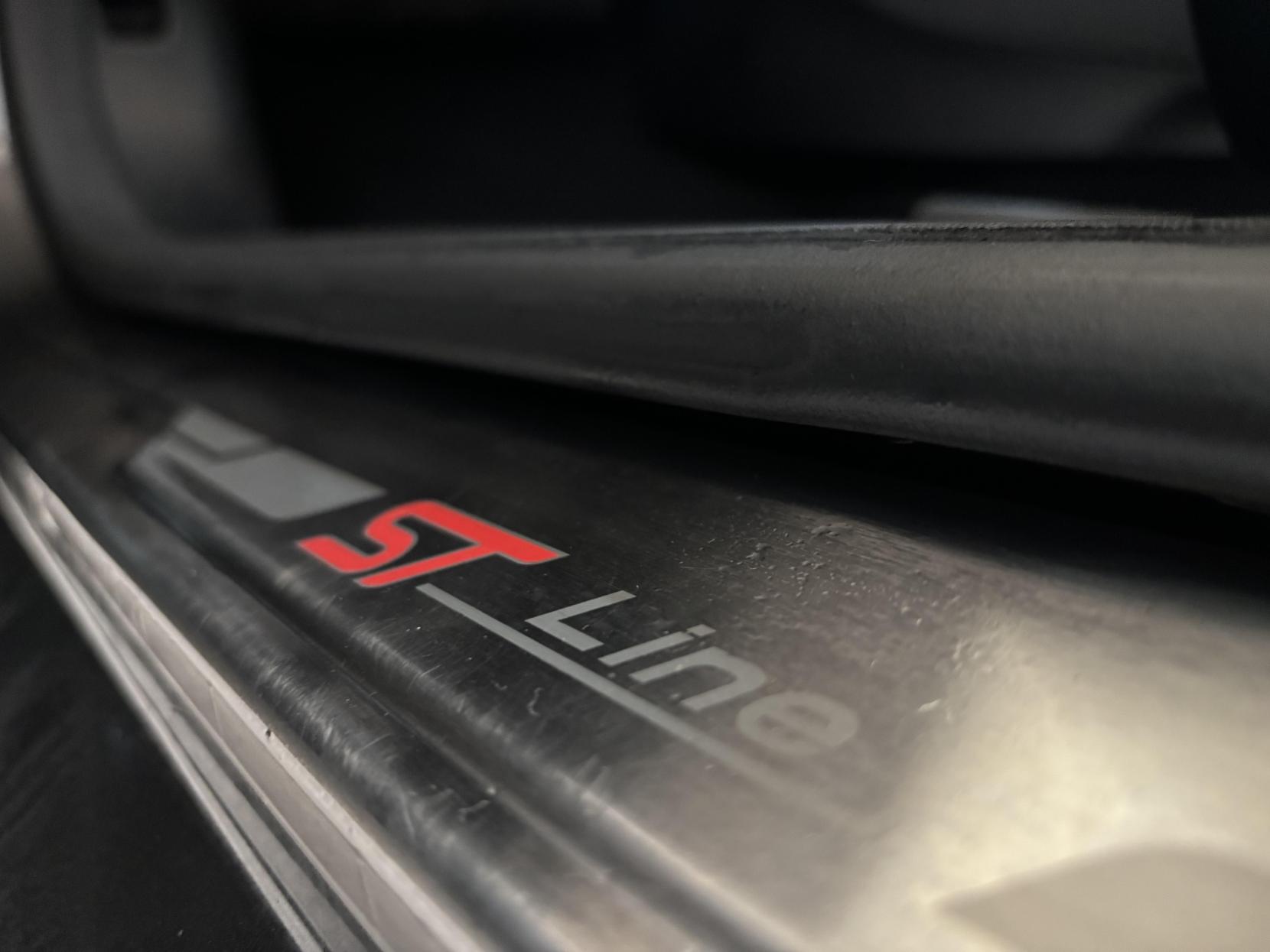 Ford Fiesta 1.0T EcoBoost ST-Line Hatchback 3dr Petrol Manual Euro 6 (s/s) (125 ps)