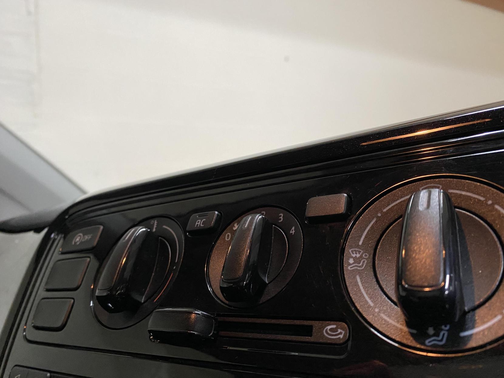 Volkswagen up! 1.0 BlueMotion Tech Move up! Hatchback 3dr Petrol Manual Euro 5 (s/s) (60 ps)