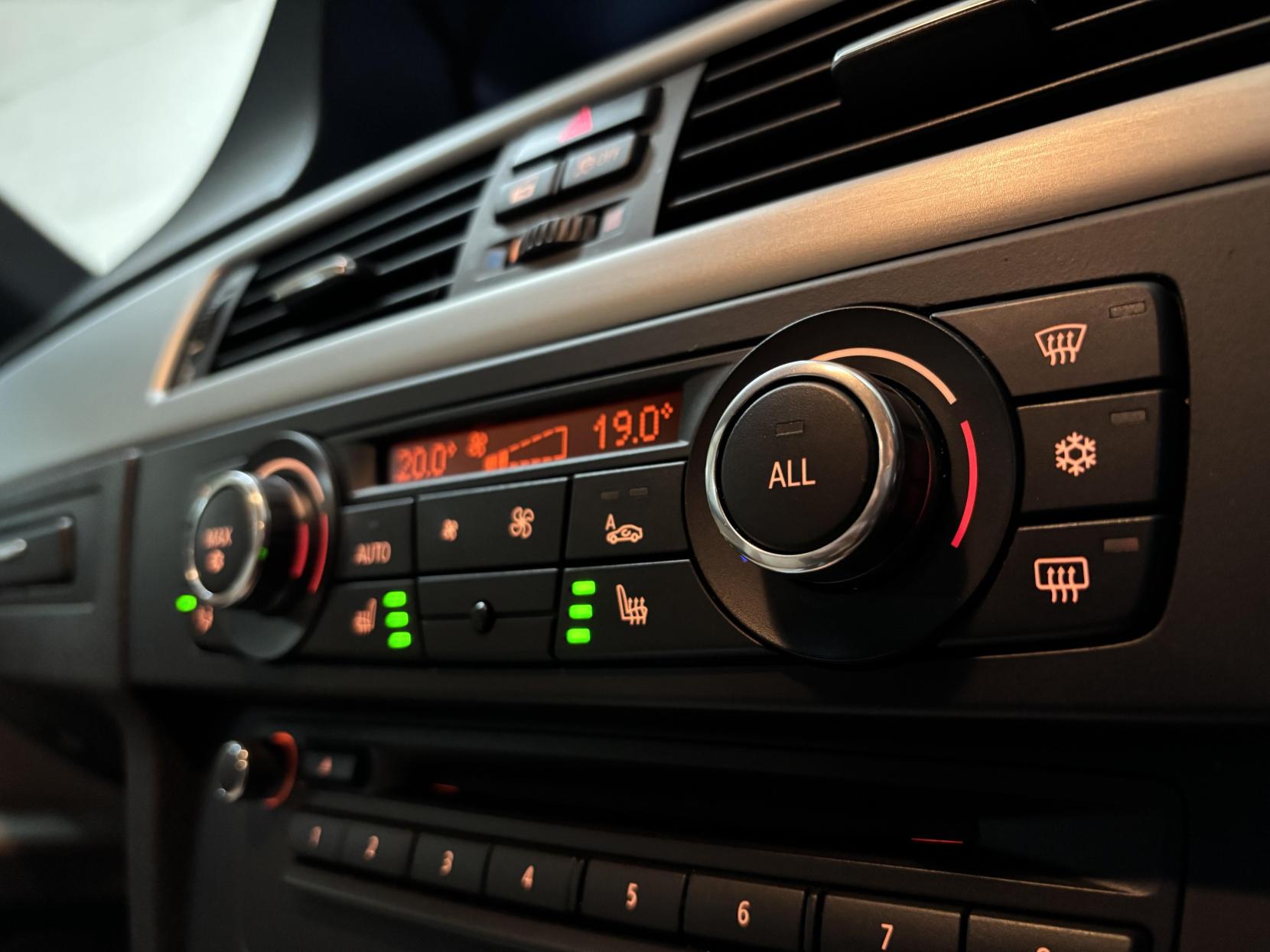 BMW 3 Series 2.0 320d Sport Plus Edition Coupe 2dr Diesel Steptronic Euro 5 (184 ps)