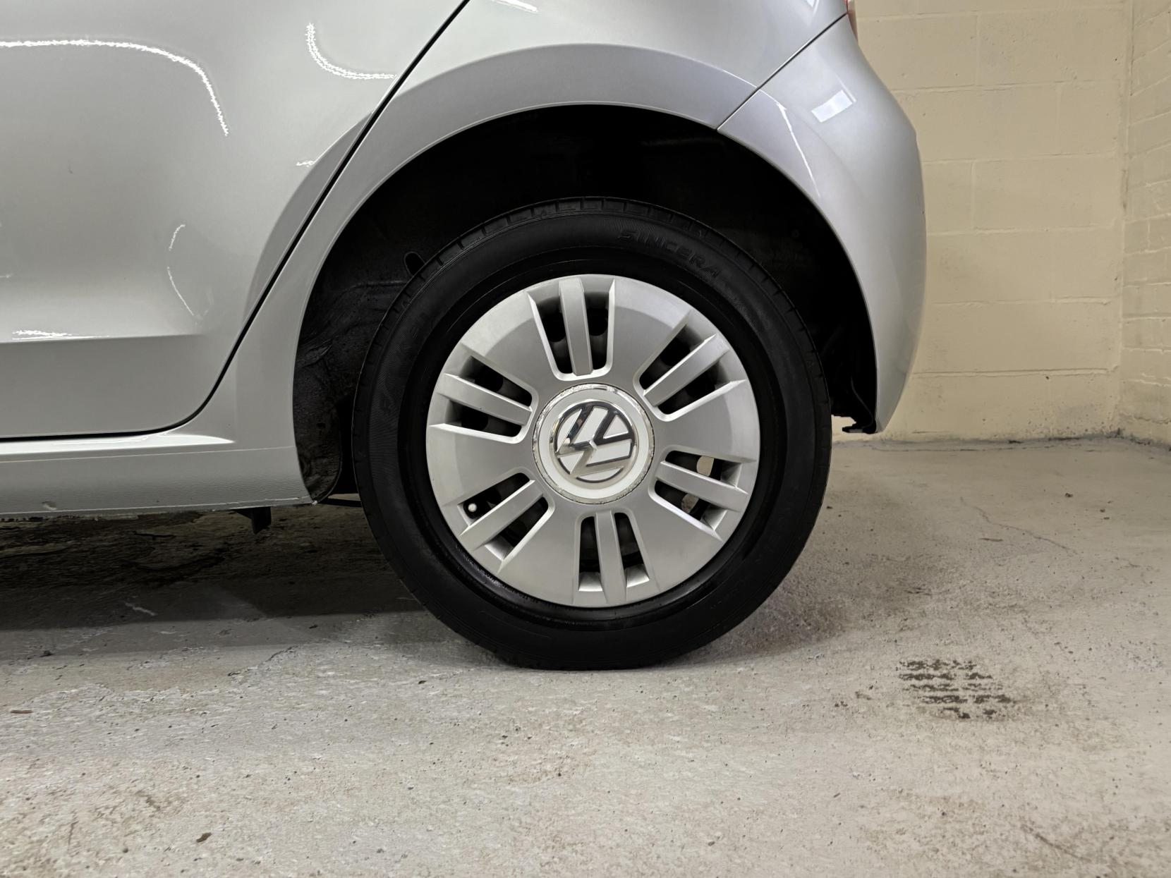 Volkswagen up! 1.0 Move up! Hatchback 5dr Petrol Manual Euro 5 (60 ps)