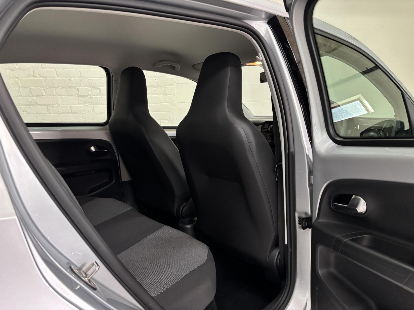 Volkswagen up! 1.0 Move up! Hatchback 5dr Petrol Manual Euro 5 (60 ps)